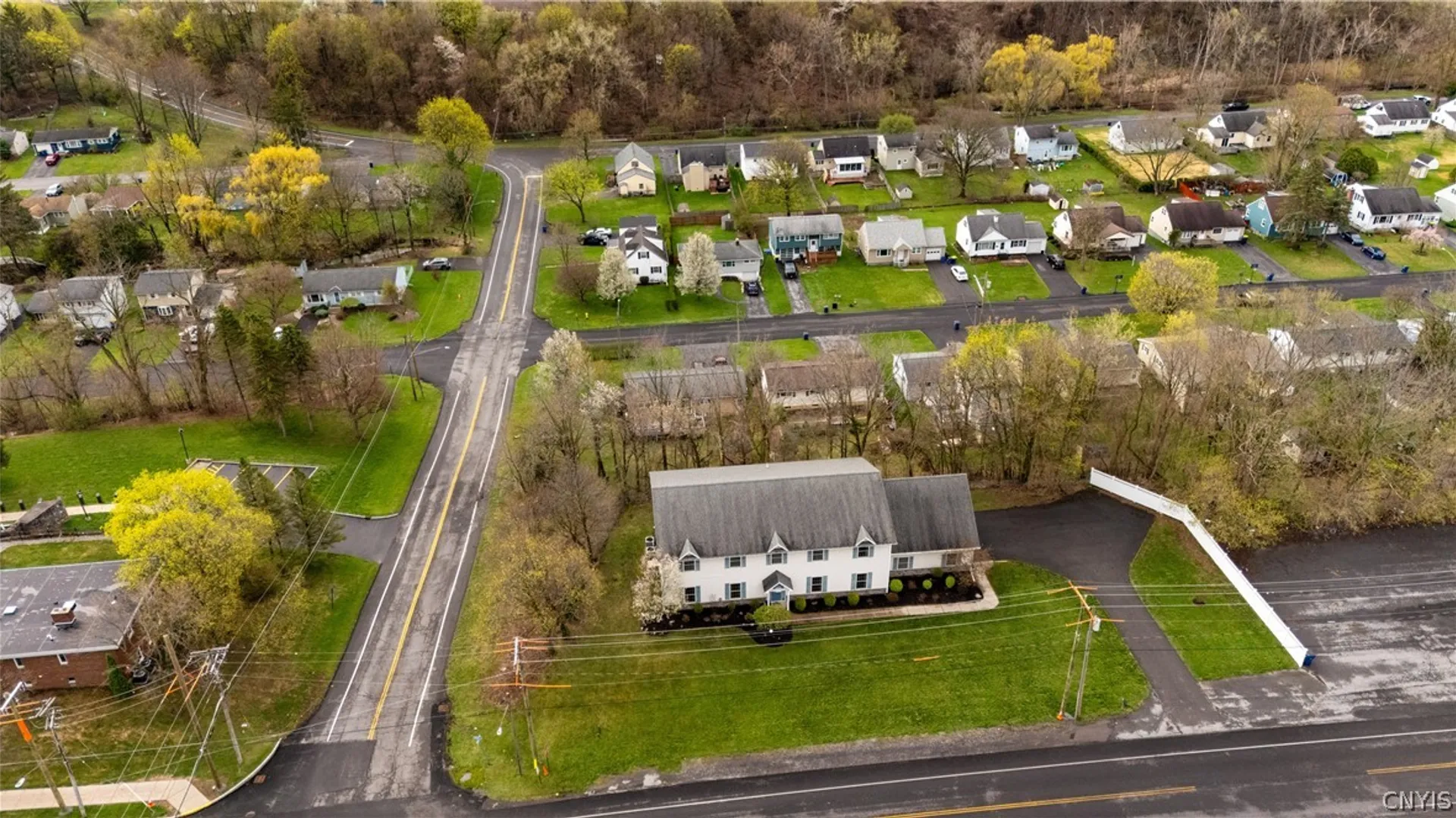 Property at 207 Chapel Drive, Camillus, NY 13219 42