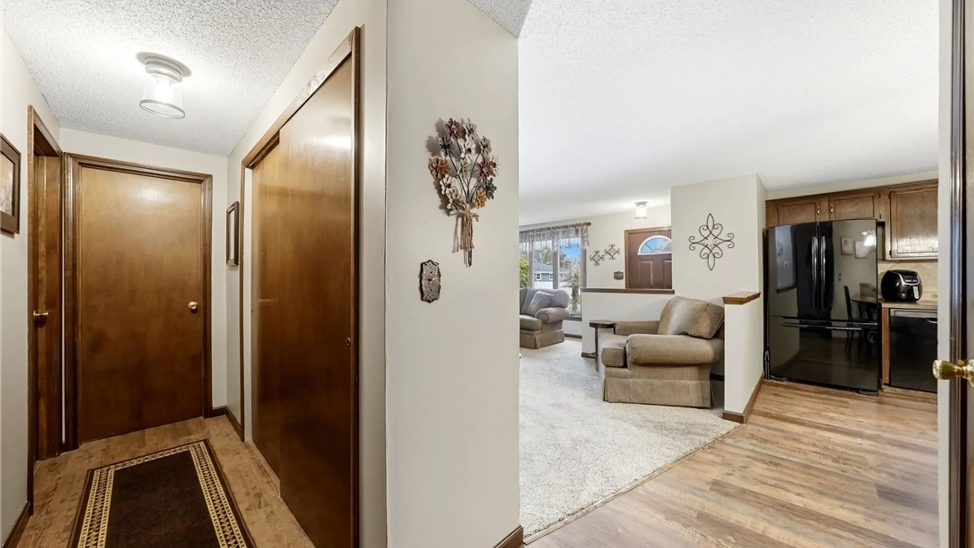 Property at 11 Martinique Drive, Cheektowaga, NY 14227 16