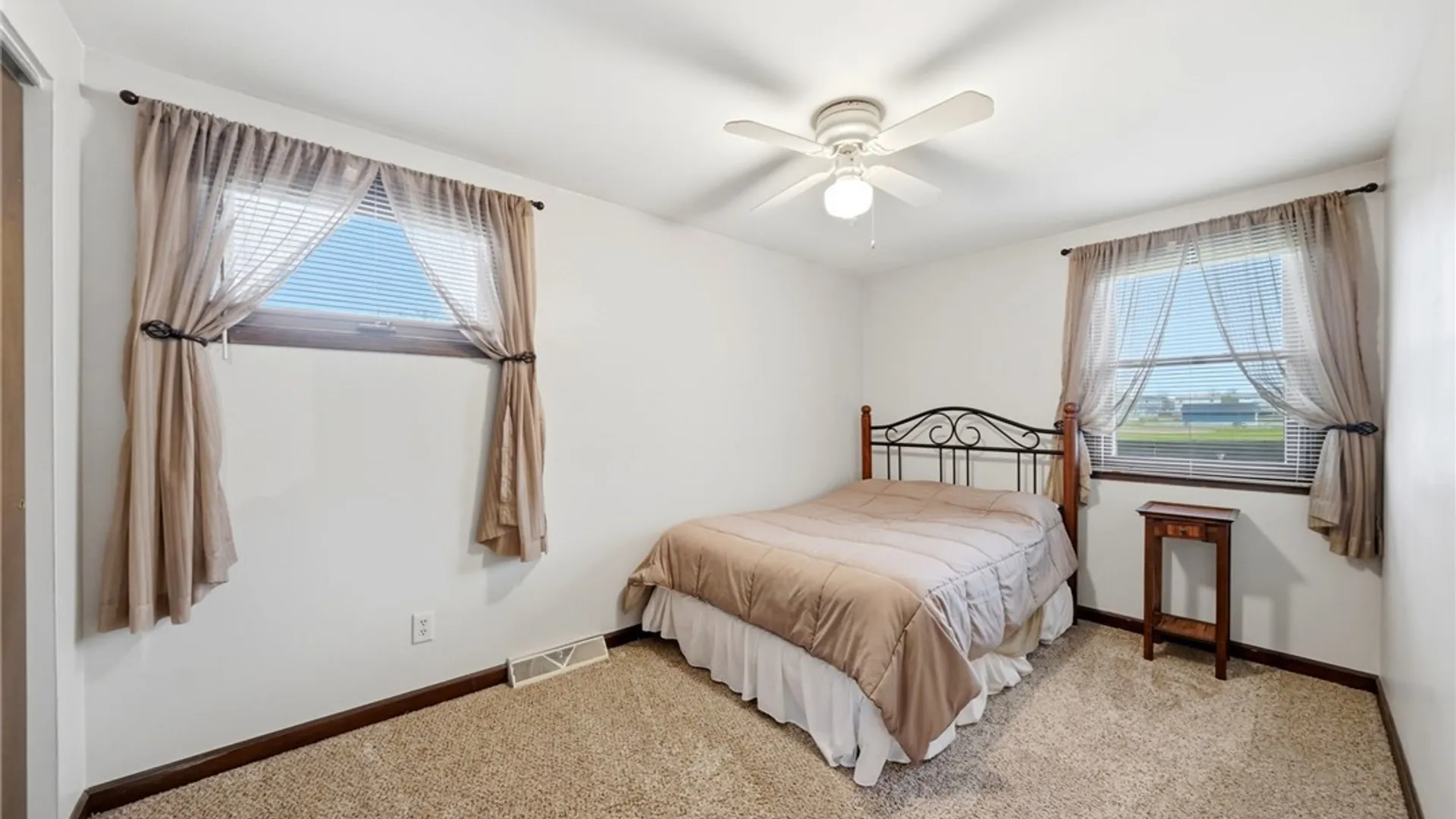 Property at 11 Martinique Drive, Cheektowaga, NY 14227 19