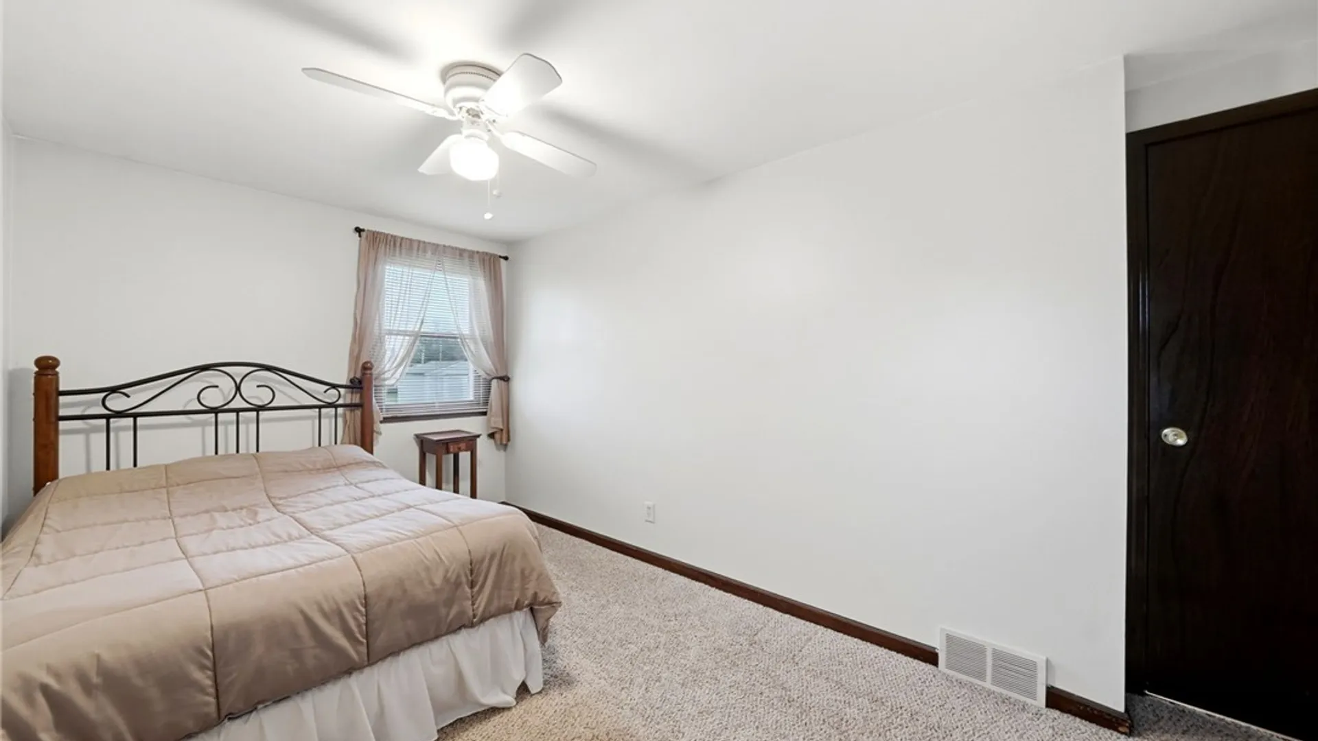 Property at 11 Martinique Drive, Cheektowaga, NY 14227 20