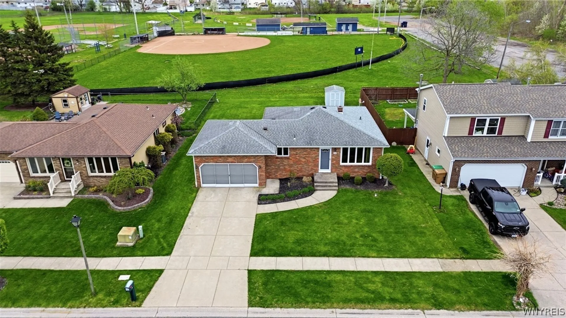 Property at 11 Martinique Drive, Cheektowaga, NY 14227 3