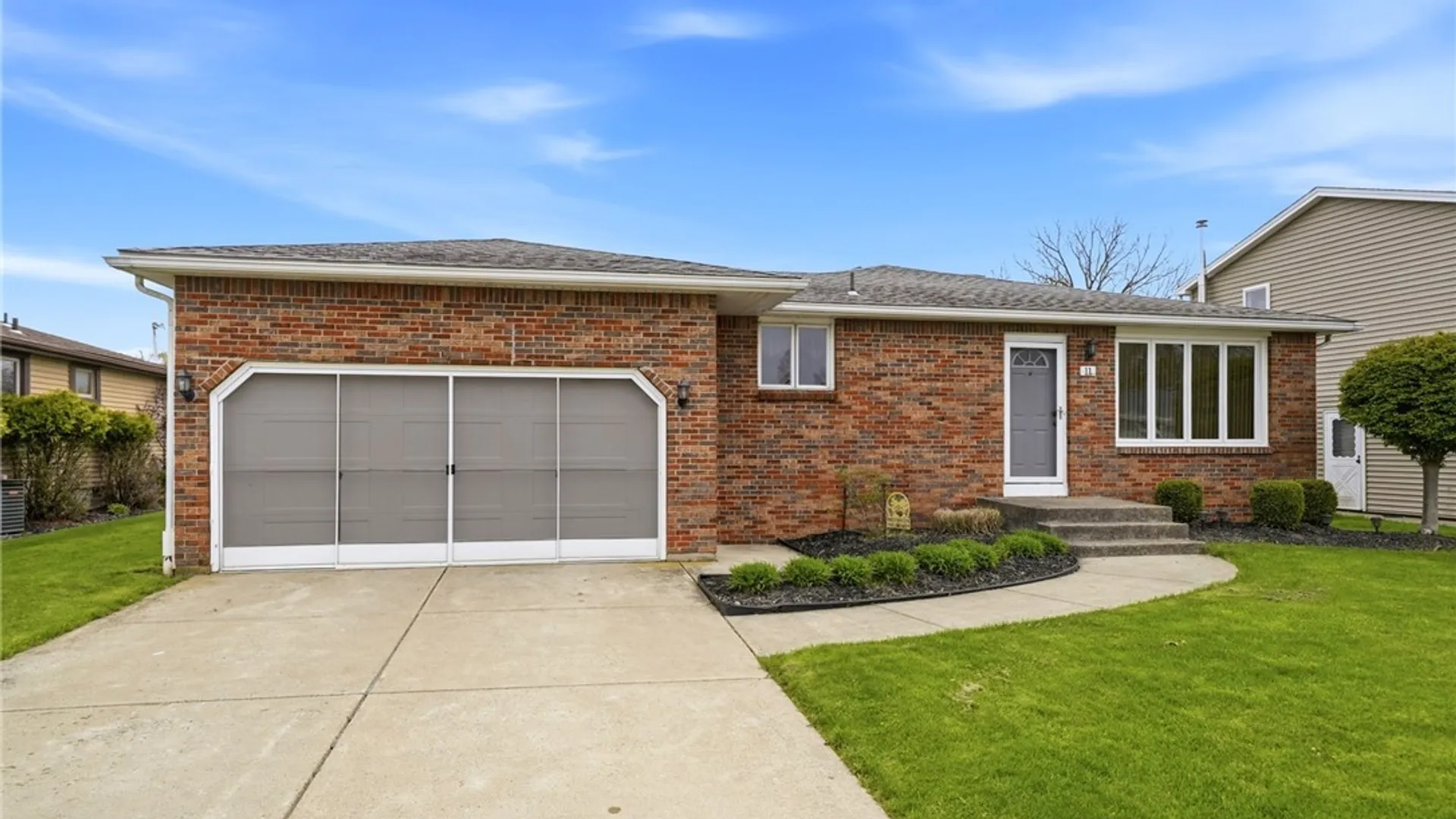 Property at 11 Martinique Drive, Cheektowaga, NY 14227 4