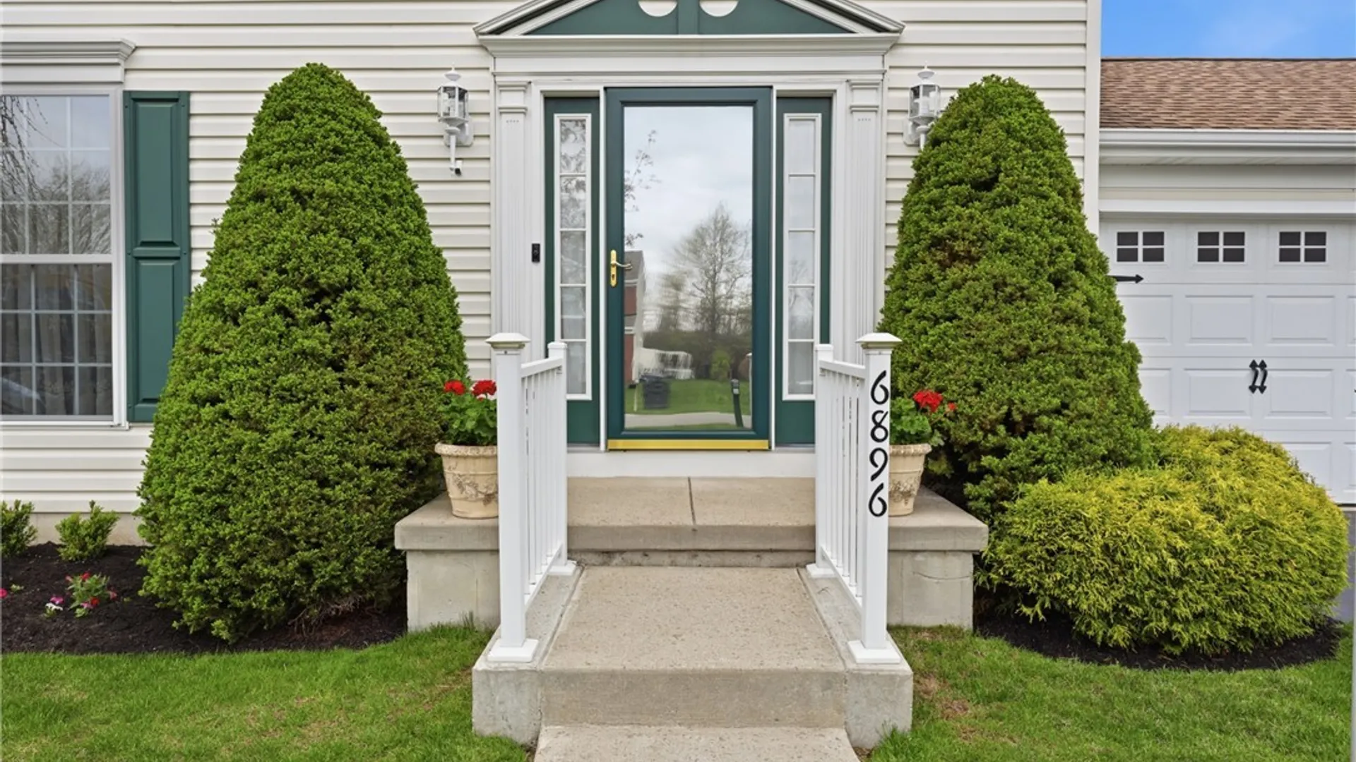 Property at 6896 Kimberly Lane, Evans, NY 14047 2