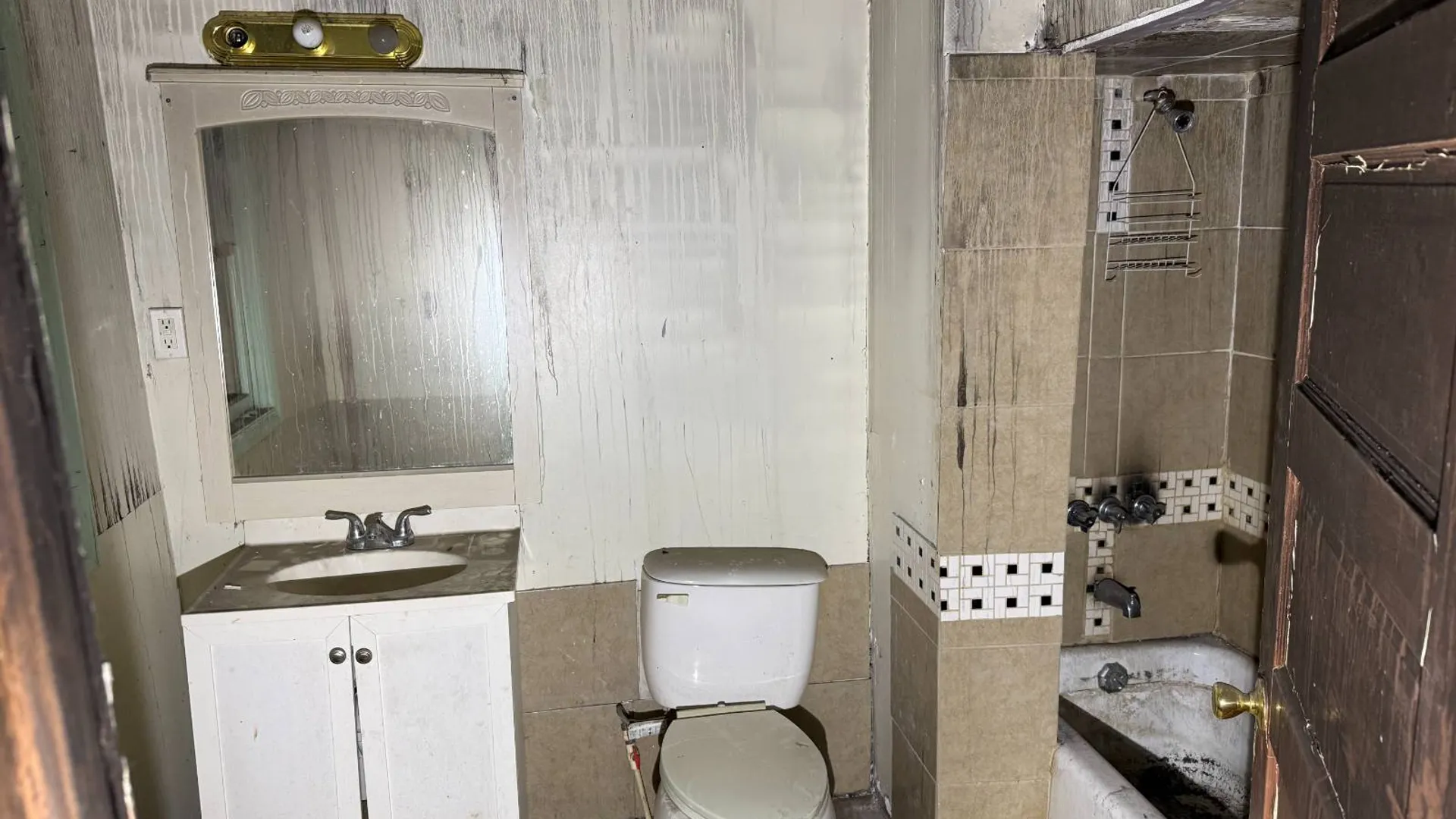 Property at 938 Emerson Ave, Syracuse, NY 13204 12