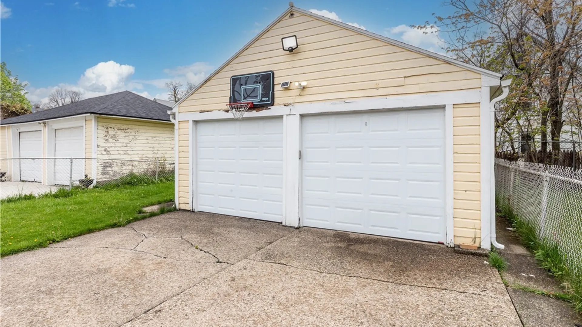 Property at 55 Sumner Place, Buffalo, NY 14211 7