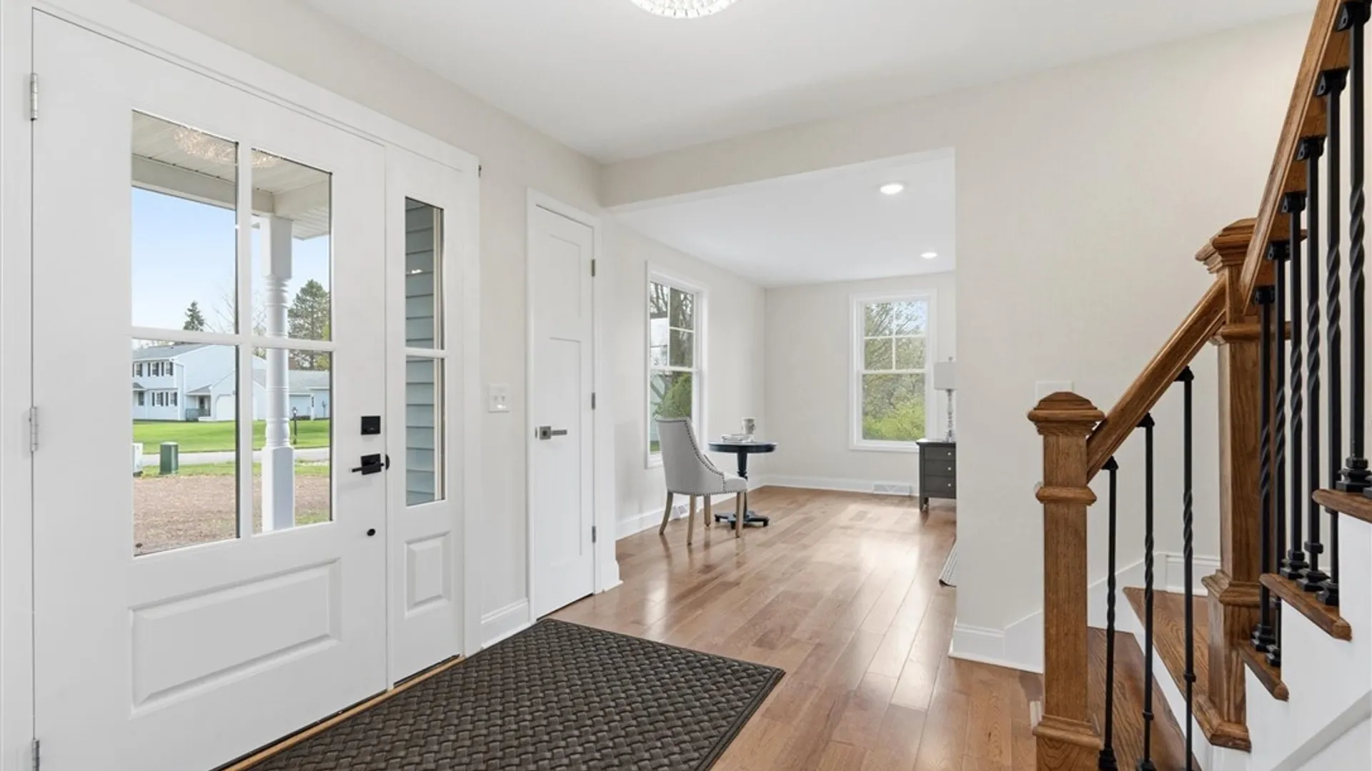 Property at 4454 Carriage Circle, DeWitt, NY 13078 3