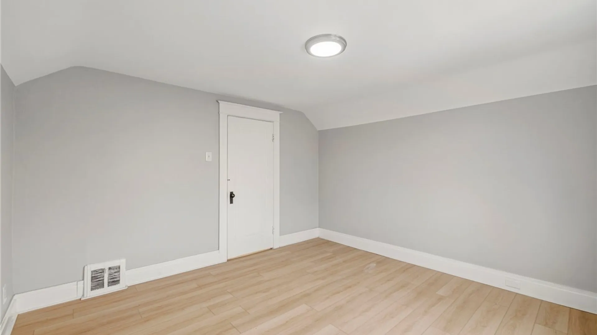 Property at 237 Rounds Avenue, Buffalo, NY 14215 28