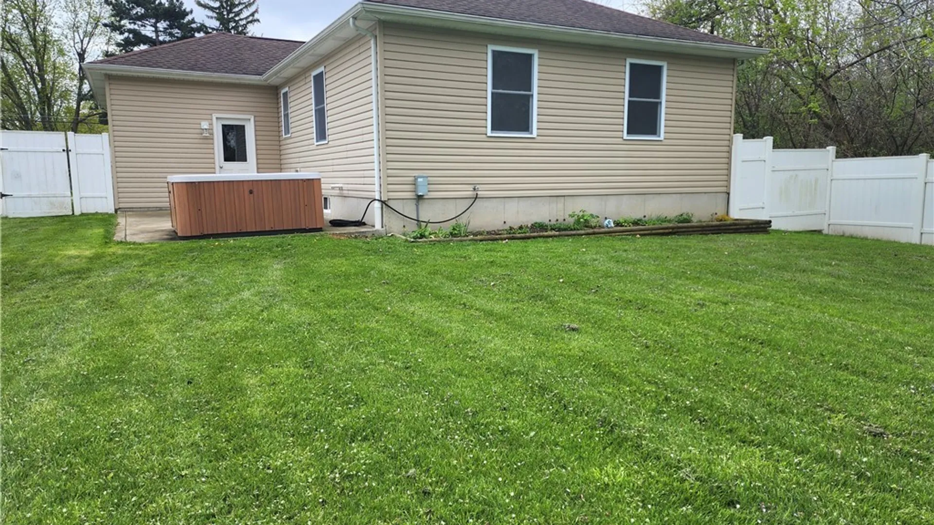 Property at 4362 Abbott Parkway, Hamburg, NY 14219 26
