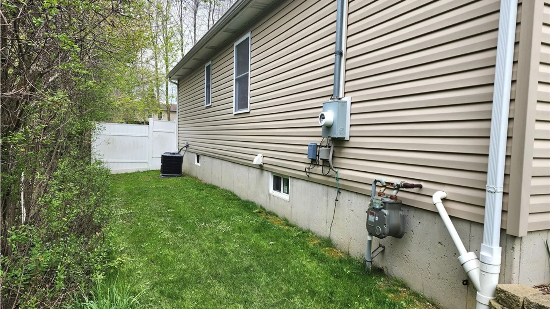 Property at 4362 Abbott Parkway, Hamburg, NY 14219 30