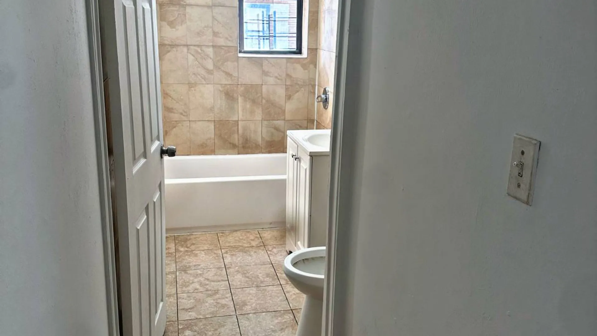 Property at 11 Lawrence St, Yonkers, NY 10705 3