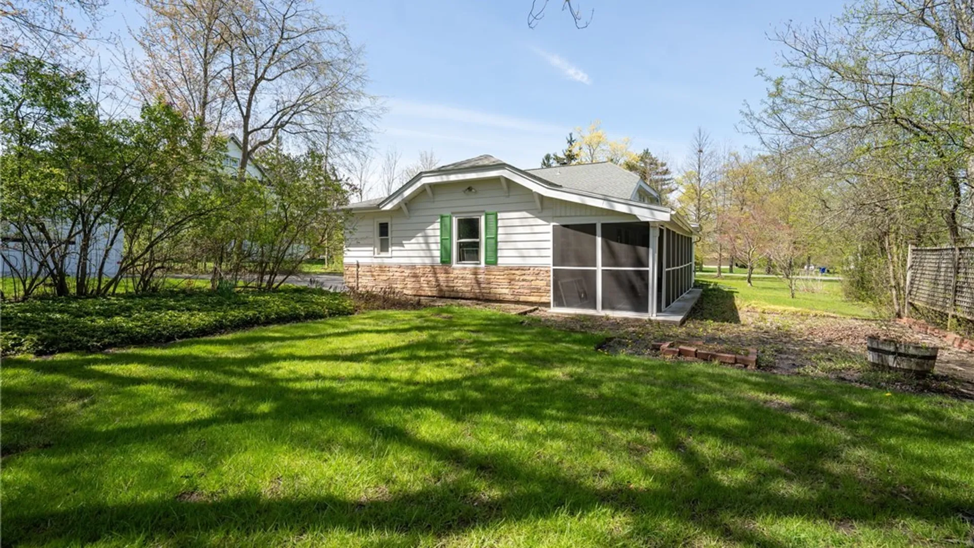 Property at 5253 Columbia Avenue, Hamburg, NY 14075 2