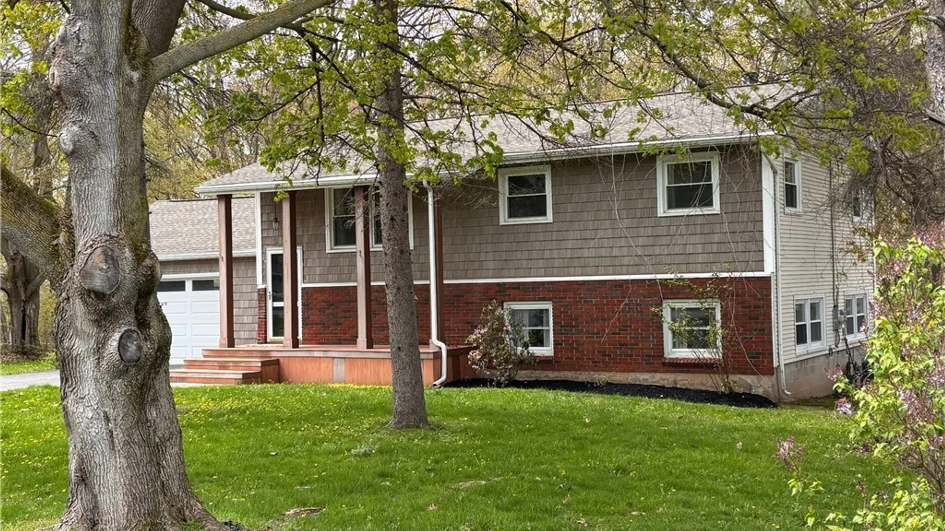 Property at 4742 Cottage Road, Royalton, NY 14067 3