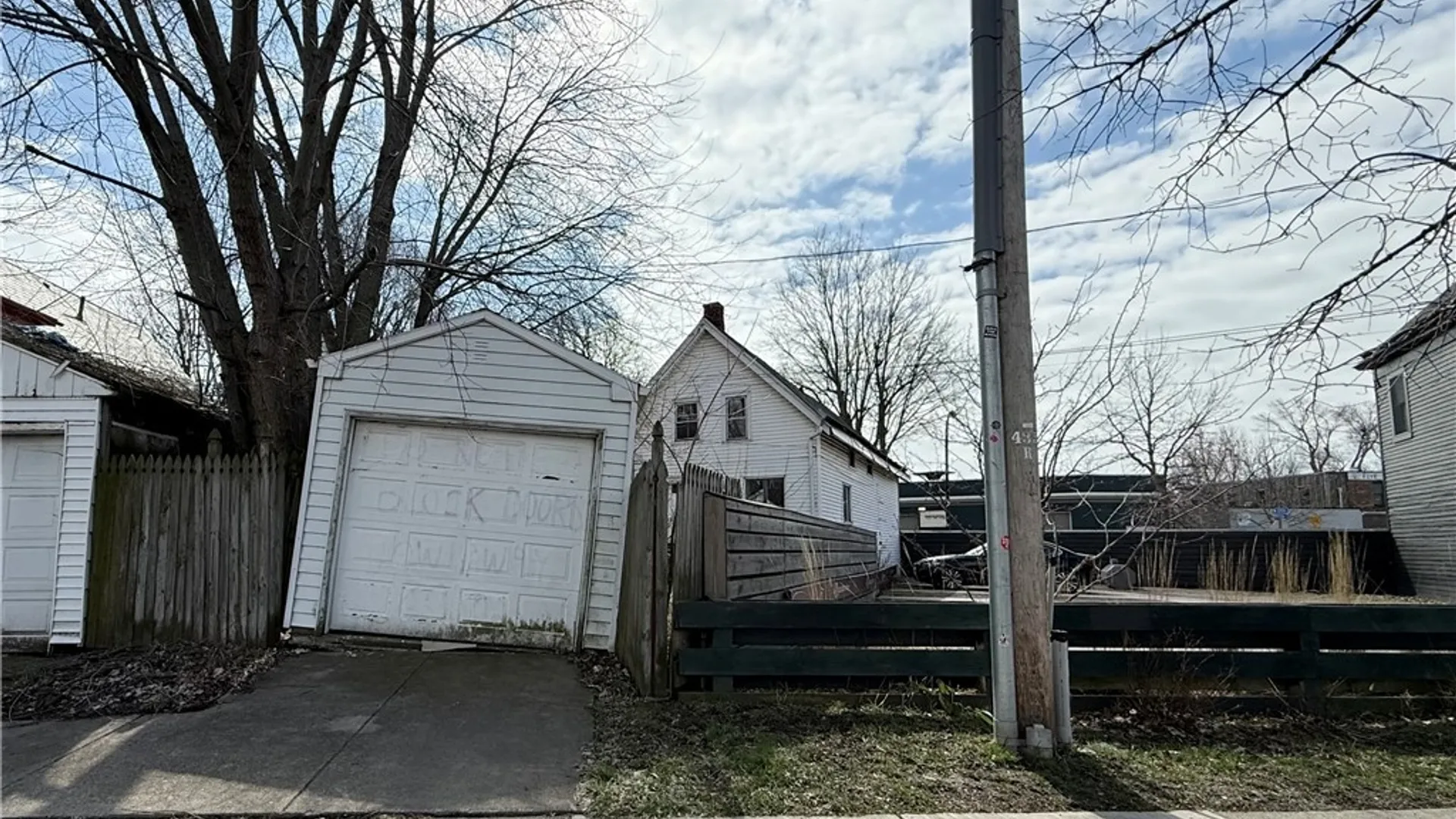 Property at 507 W Utica Street, Buffalo, NY 14213 2
