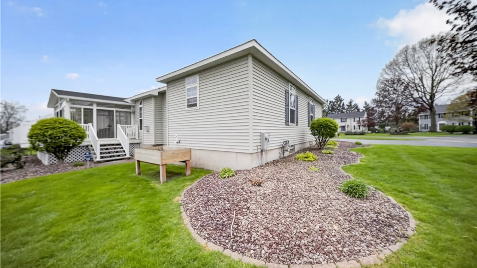 Property at 132 Lorian Drive, Salina, NY 13212 15