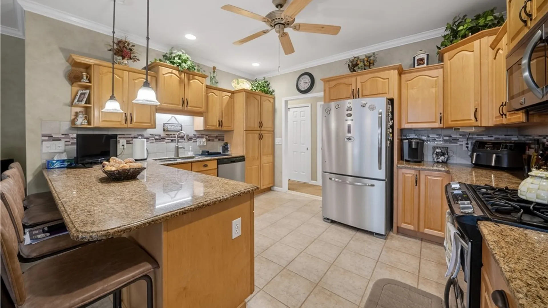 Property at 132 Lorian Drive, Salina, NY 13212 36