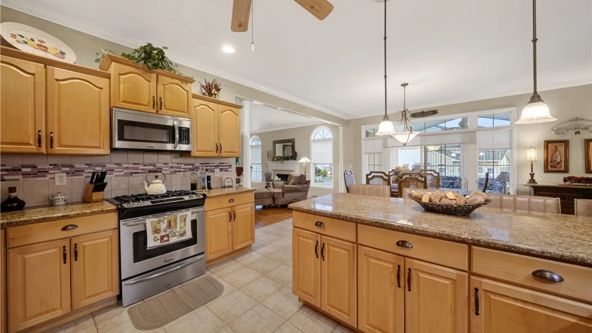 Property at 132 Lorian Drive, Salina, NY 13212 39