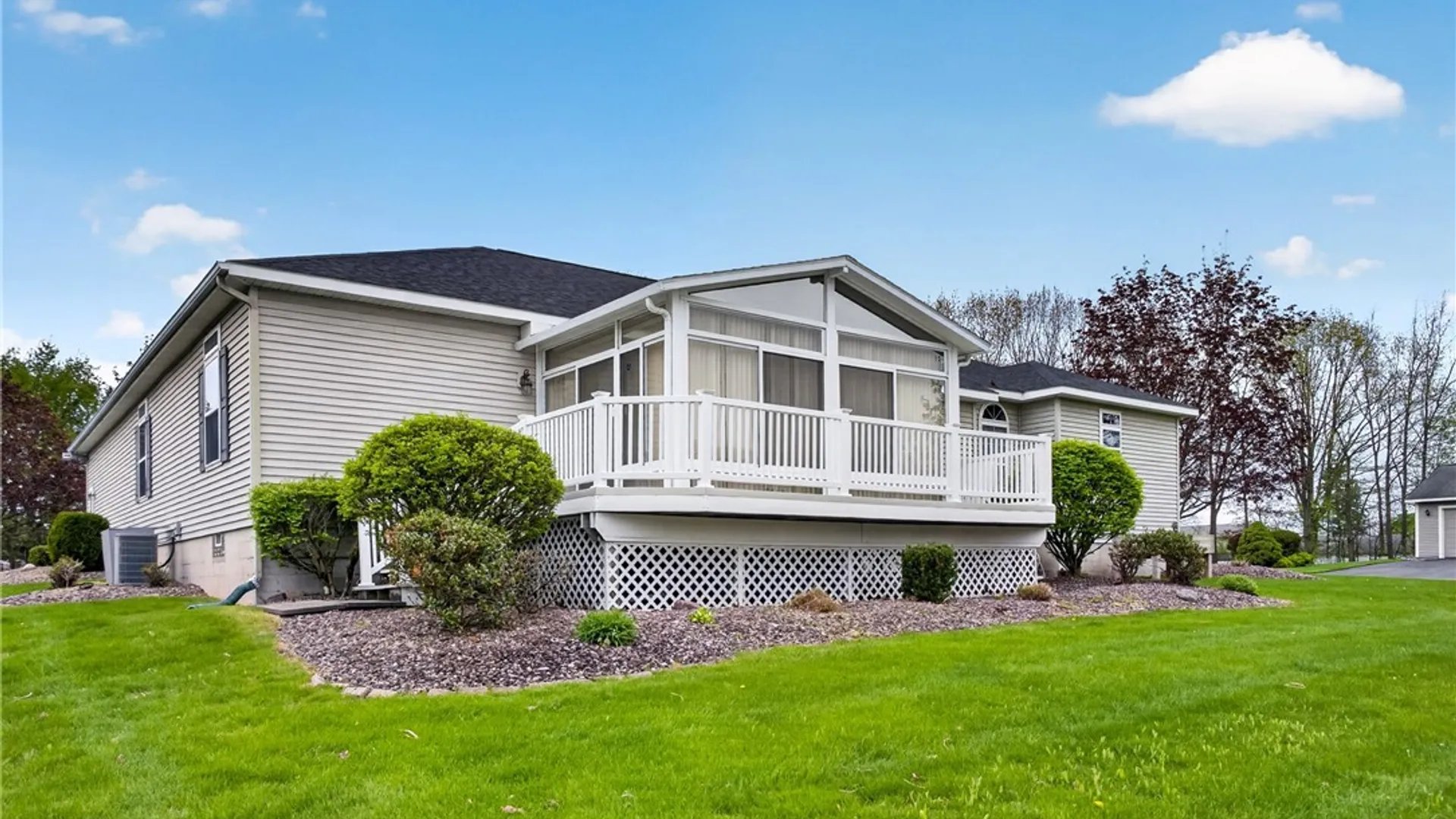 Property at 132 Lorian Drive, Salina, NY 13212 7
