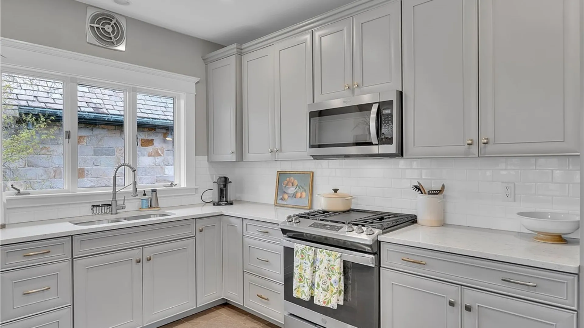 Property at 200 Bryant Street, Buffalo, NY 14222 14