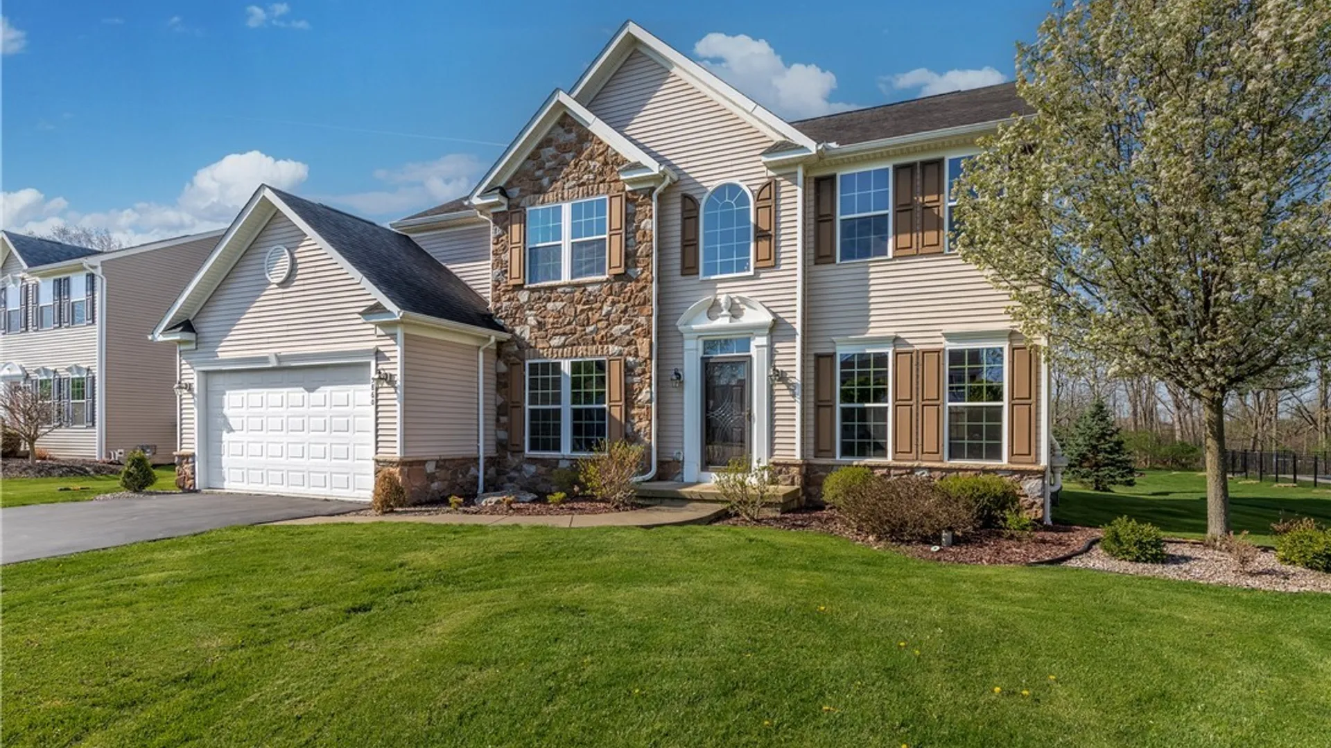 Property at 5860 Monaghan Lane, Clarence, NY 14032 3