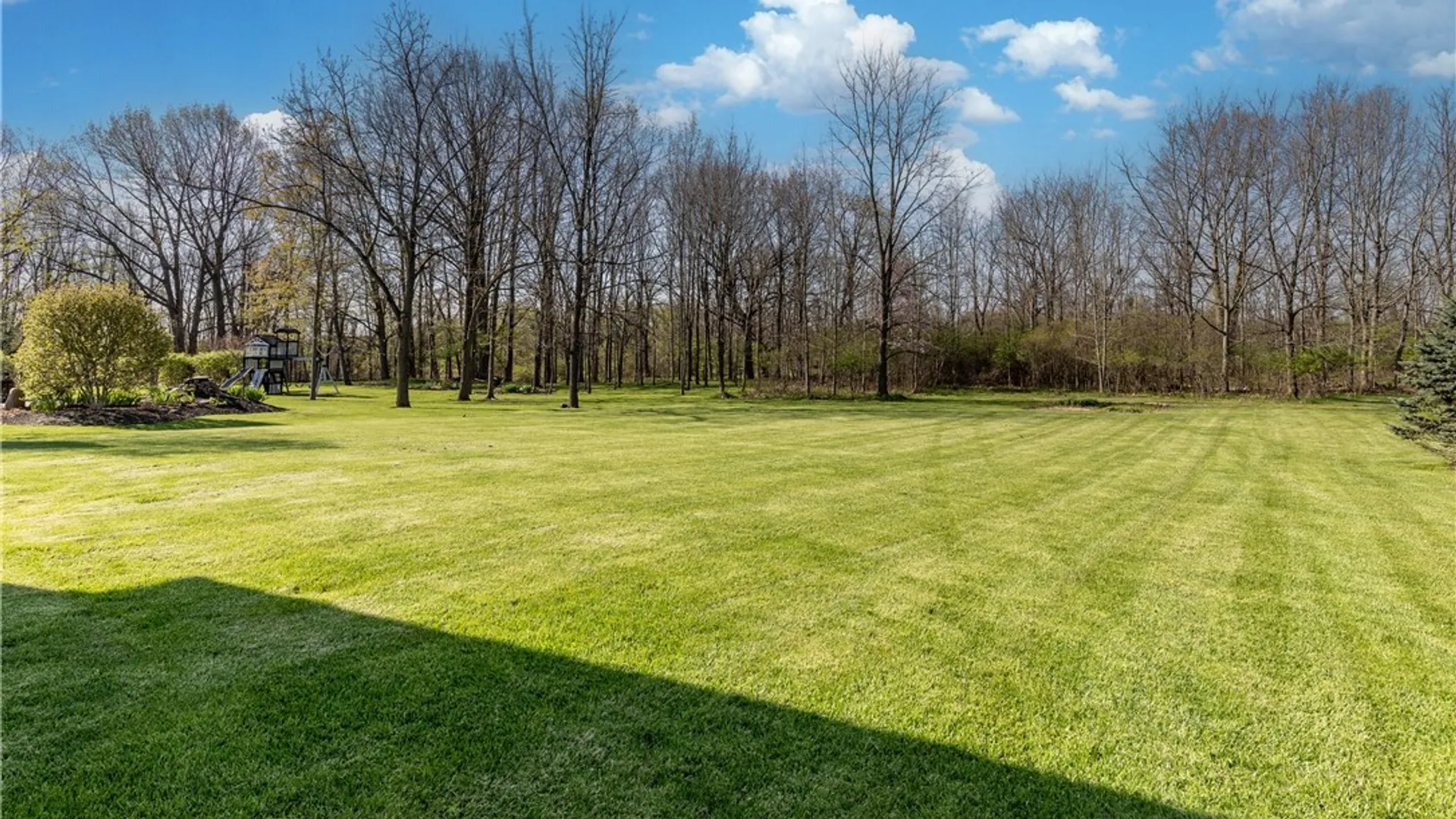 Property at 5860 Monaghan Lane, Clarence, NY 14032 4