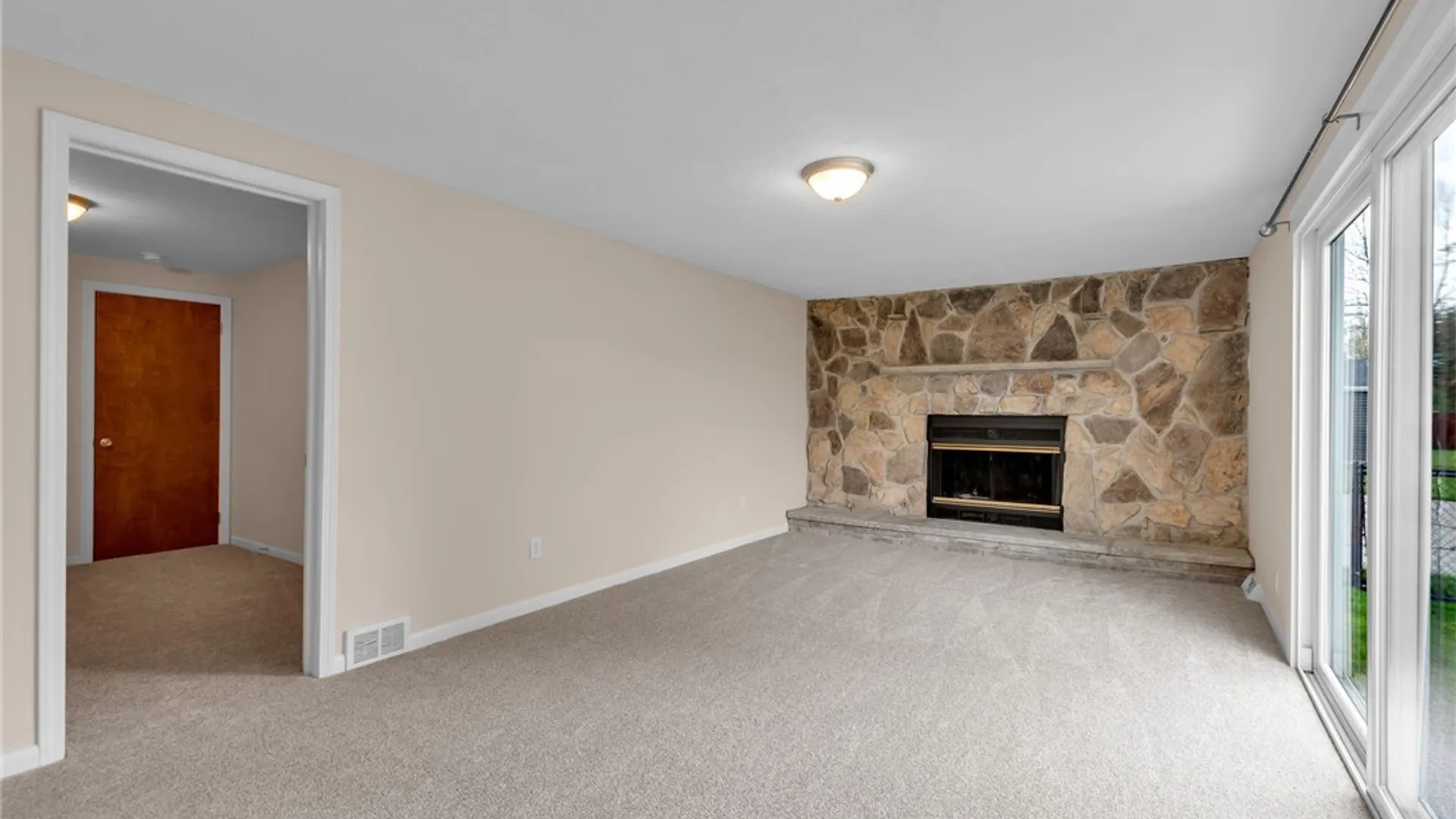 Property at 87 Irwinwood Road, Lancaster, NY 14086 15