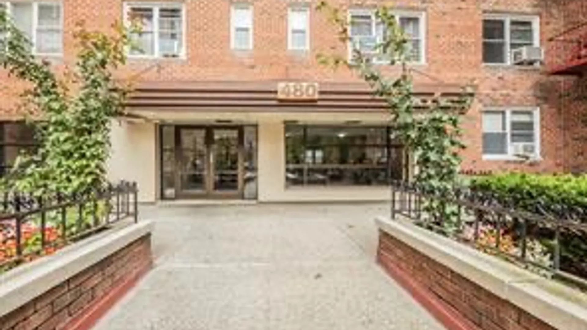 Property at 480 Riverdale Ave, Yonkers, NY 10705 2