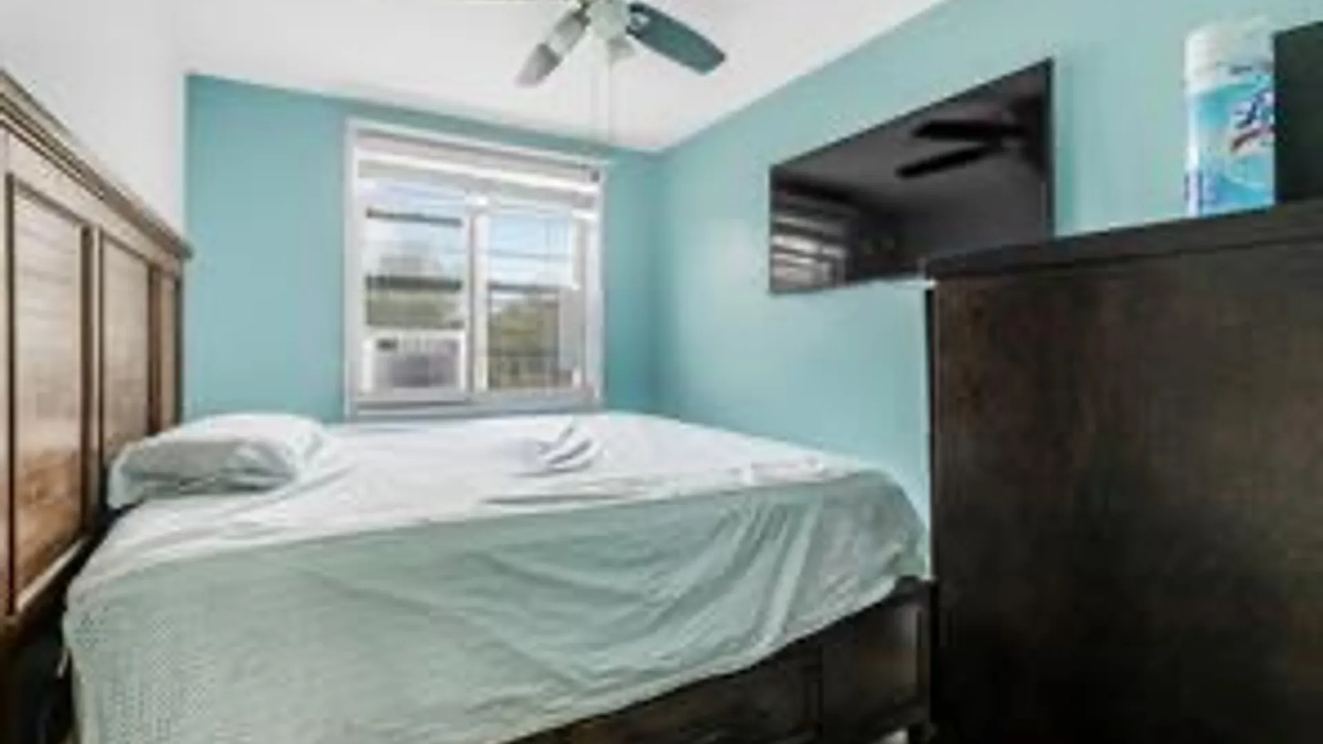 Property at 480 Riverdale Ave, Yonkers, NY 10705 7