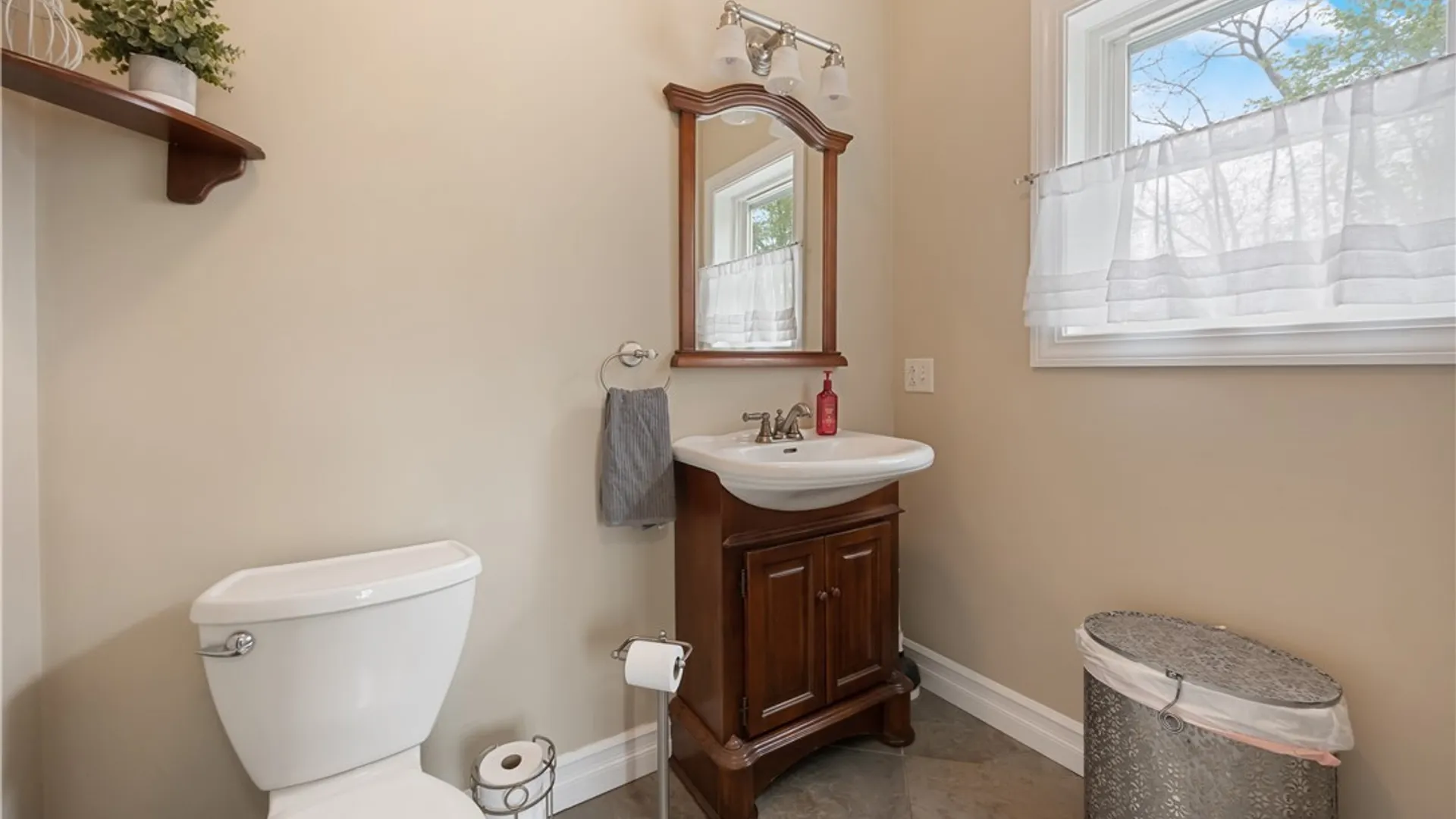 Property at 78 Seneca Avenue, Vernon, NY 13421 12