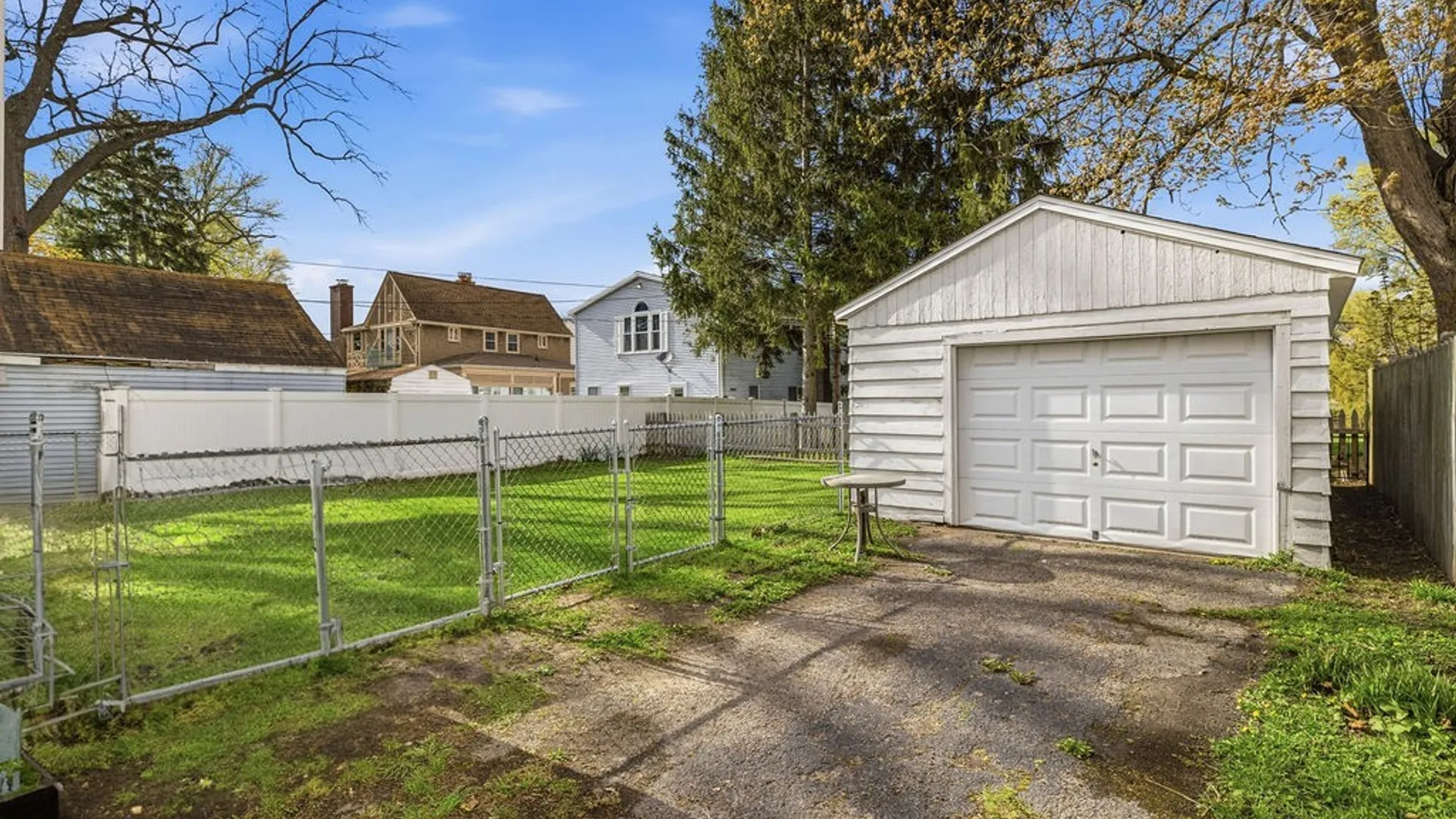 Property at 8472 Rivershore Drive, Niagara Falls, NY 14304 27