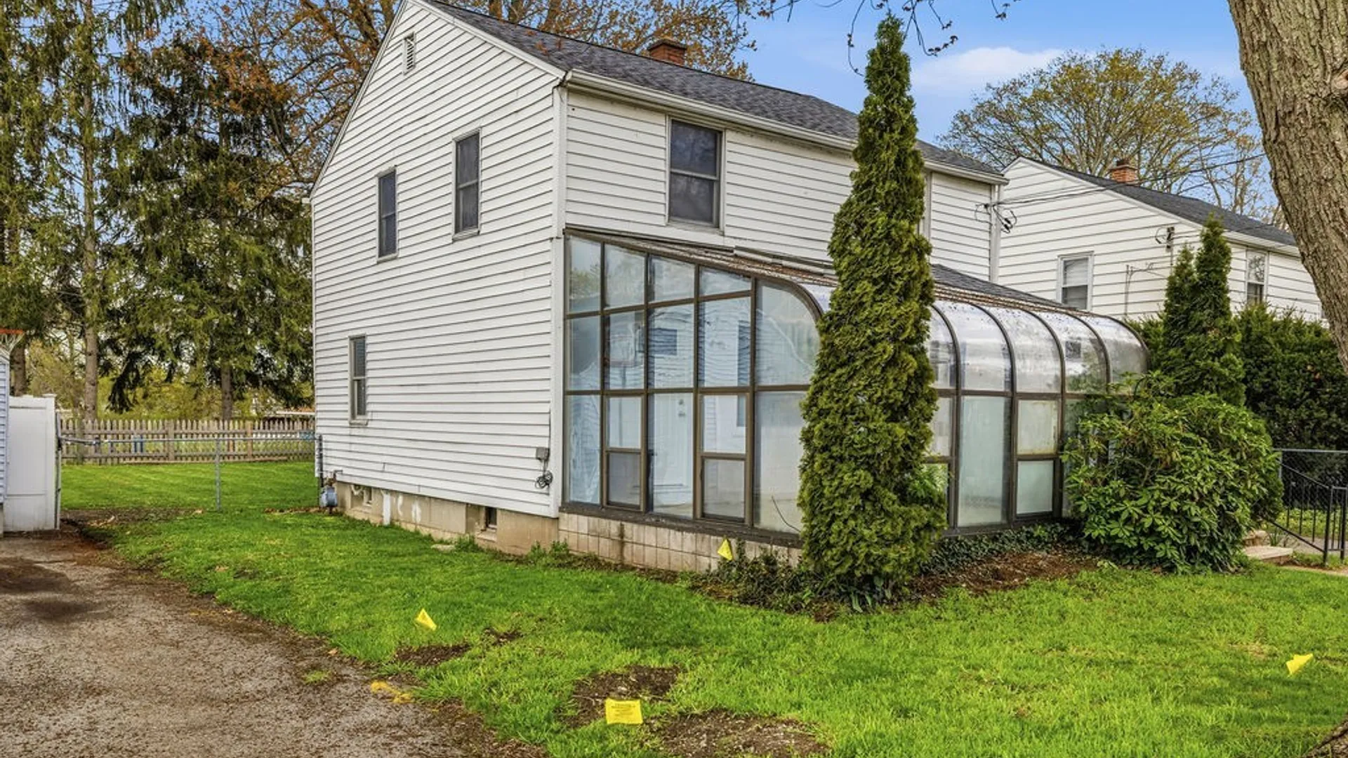 Property at 8472 Rivershore Drive, Niagara Falls, NY 14304 3