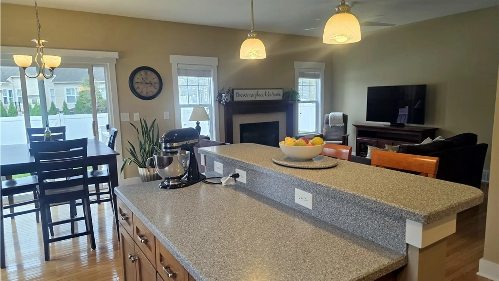 Property at 8173 Whitman Way, Clay, NY 13090 11