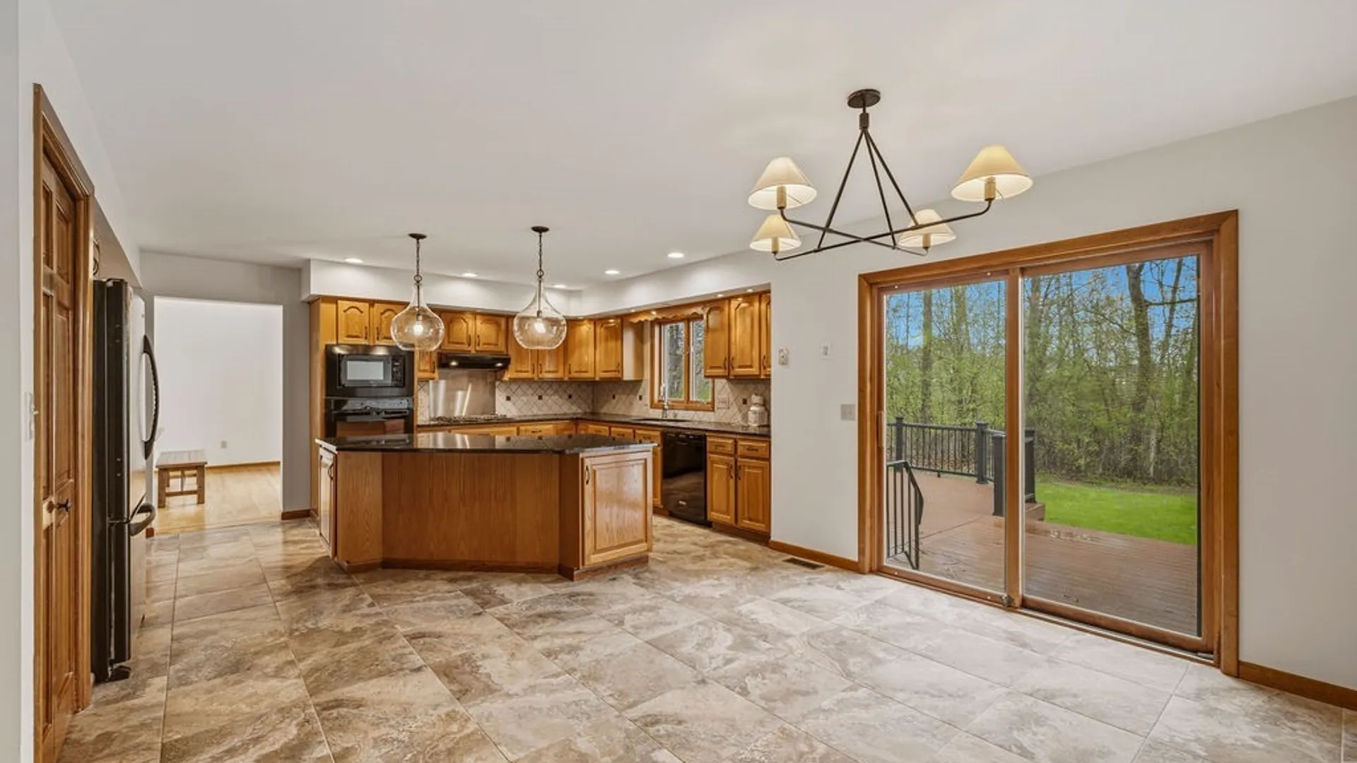 Property at 165 Spicer Creek Run, Grand Island, NY 14072 11