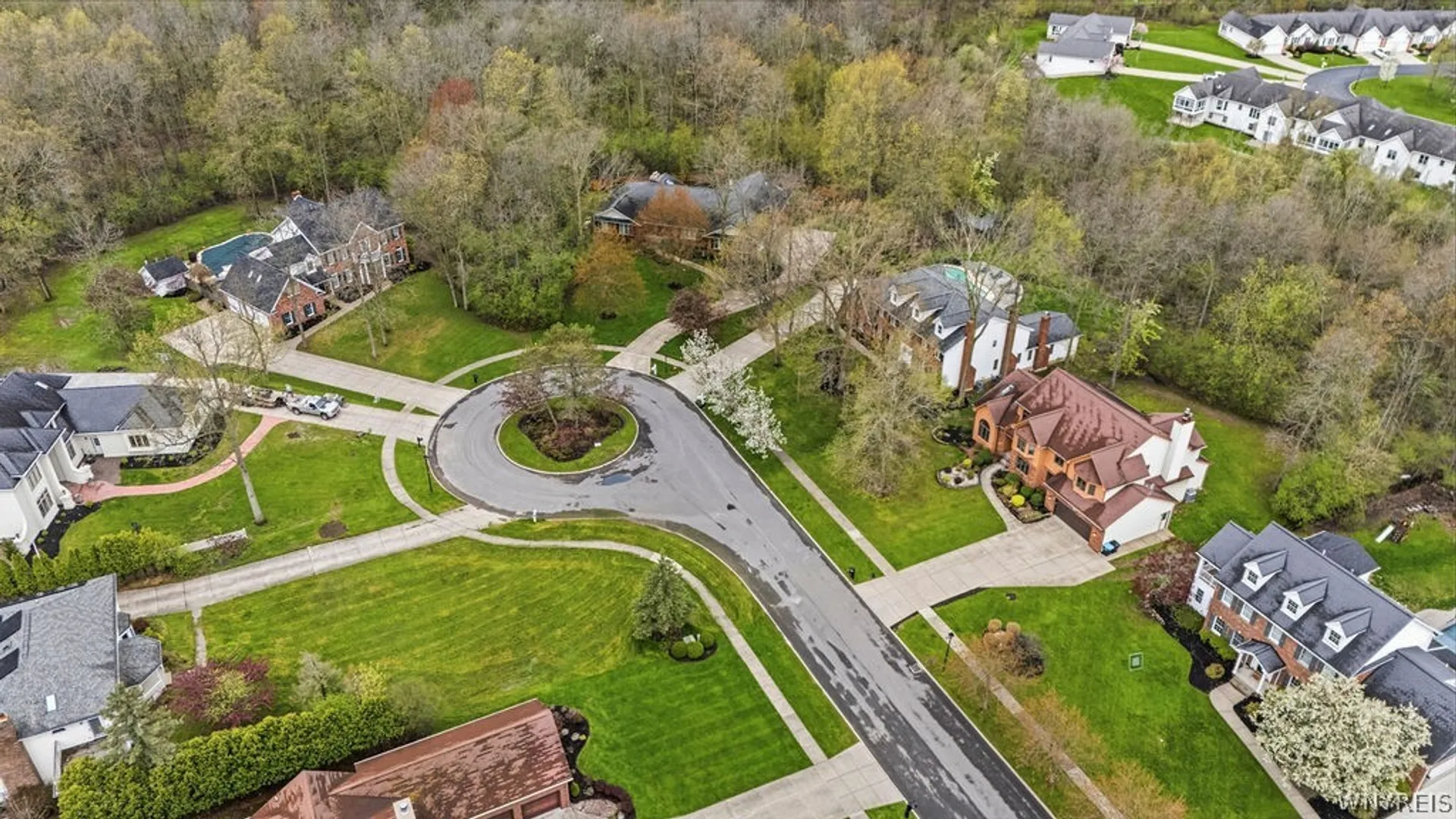 Property at 165 Spicer Creek Run, Grand Island, NY 14072 3