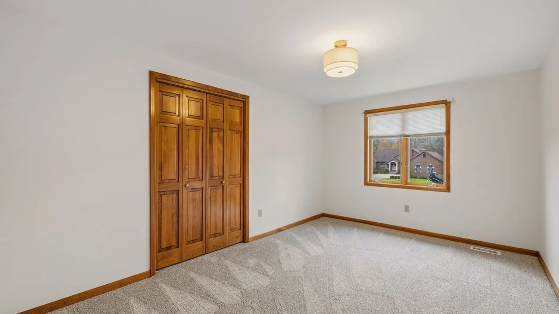 Property at 165 Spicer Creek Run, Grand Island, NY 14072 33