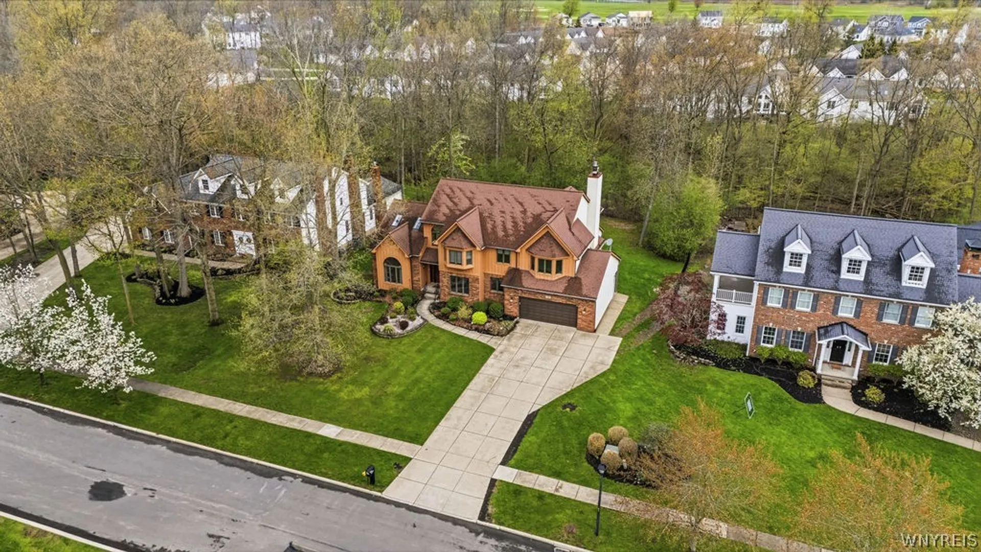 Property at 165 Spicer Creek Run, Grand Island, NY 14072 42