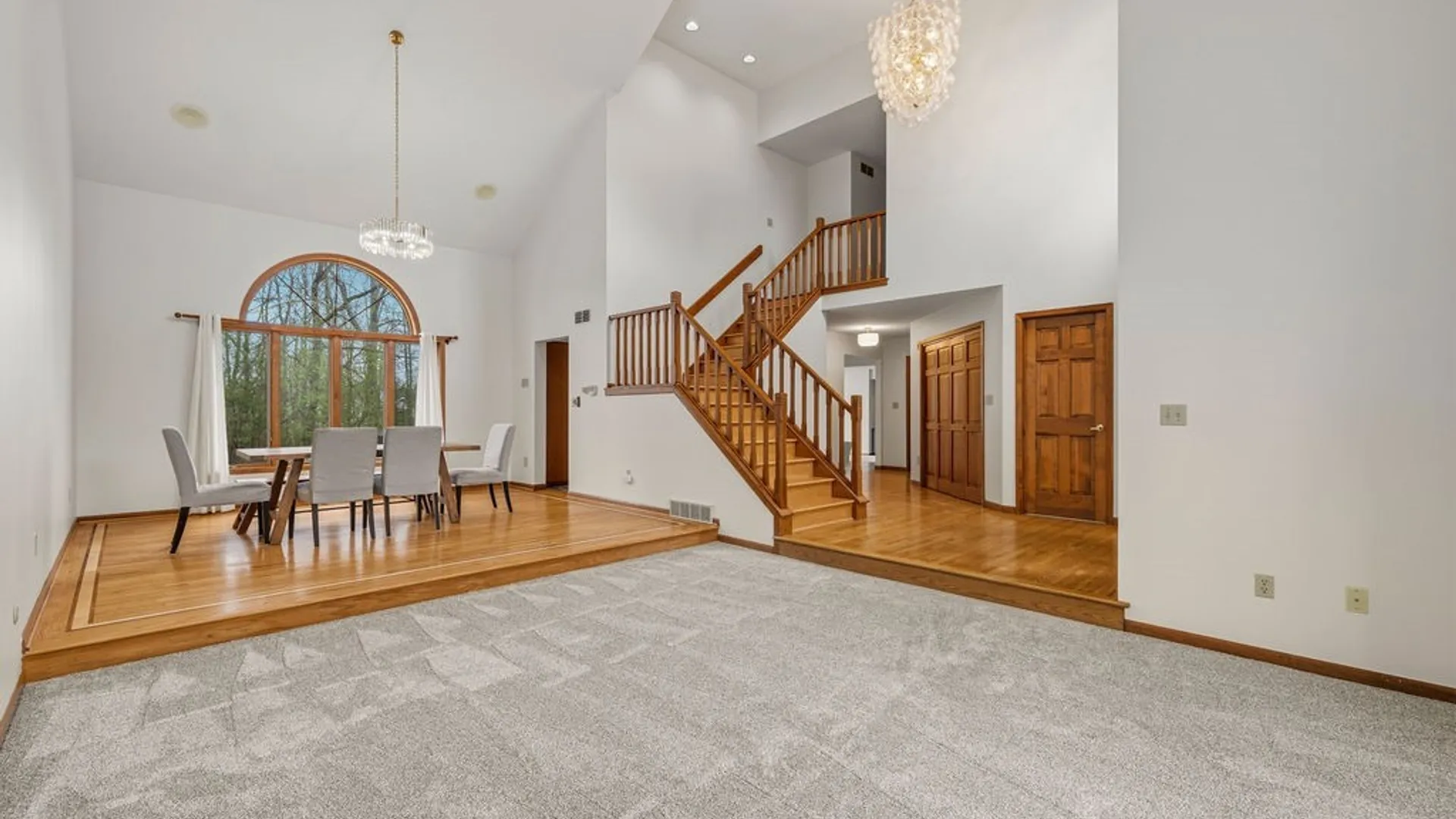 Property at 165 Spicer Creek Run, Grand Island, NY 14072 5