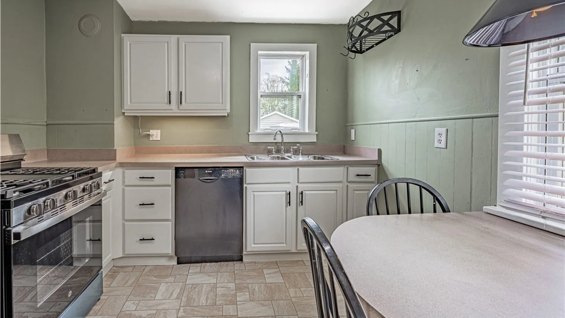 Property at 871 Payne Avenue, North Tonawanda, NY 14120 6