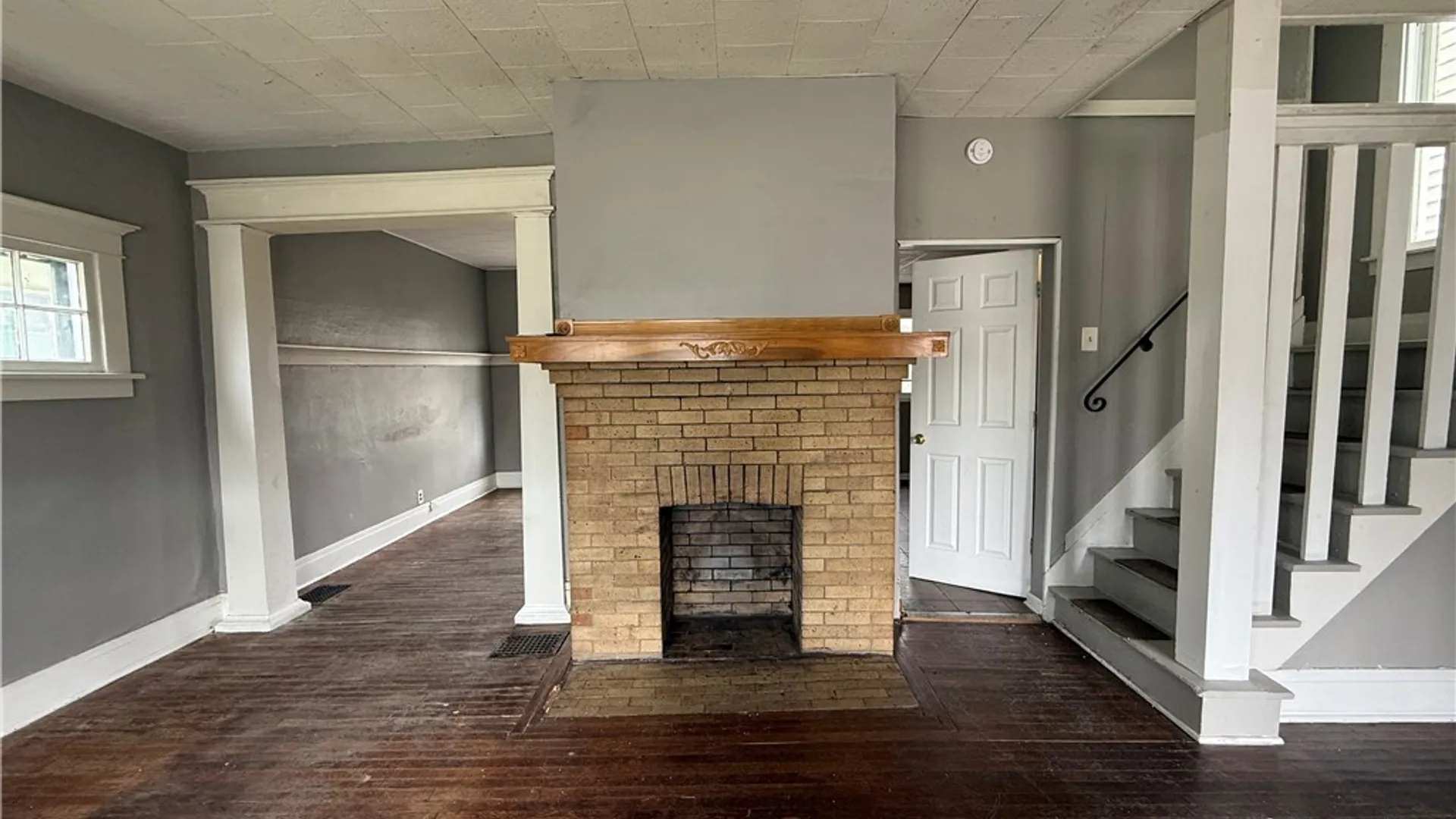Property at 79 Henrietta Avenue, Buffalo, NY 14207 6