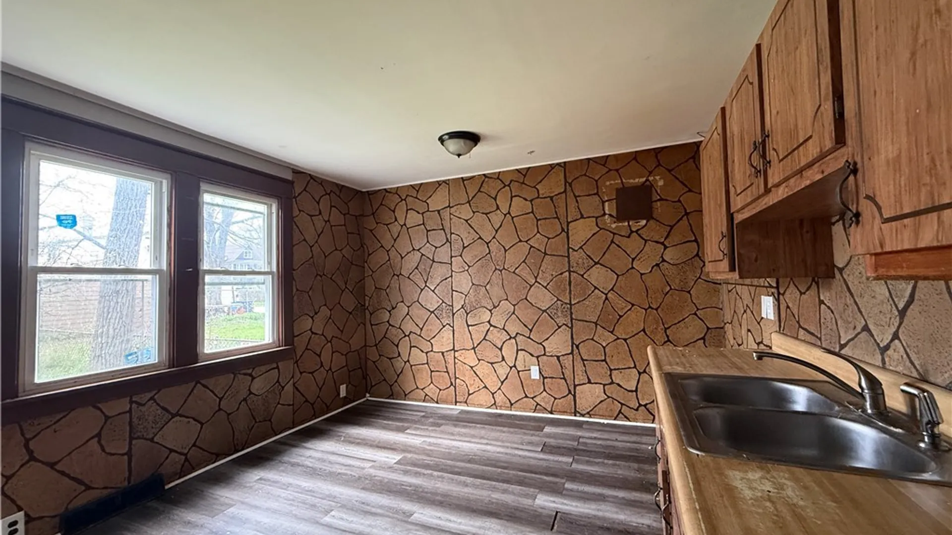 Property at 77 Mayer Avenue, Buffalo, NY 14207 12