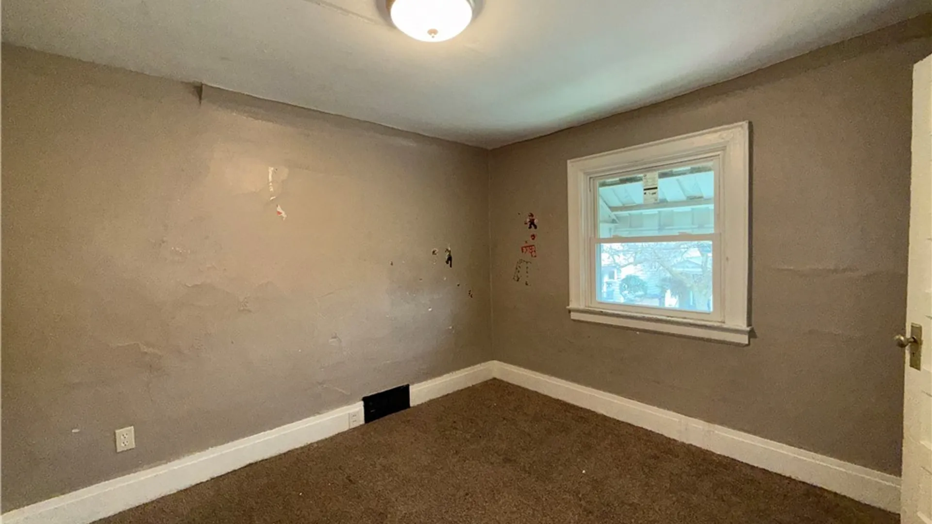 Property at 77 Mayer Avenue, Buffalo, NY 14207 13