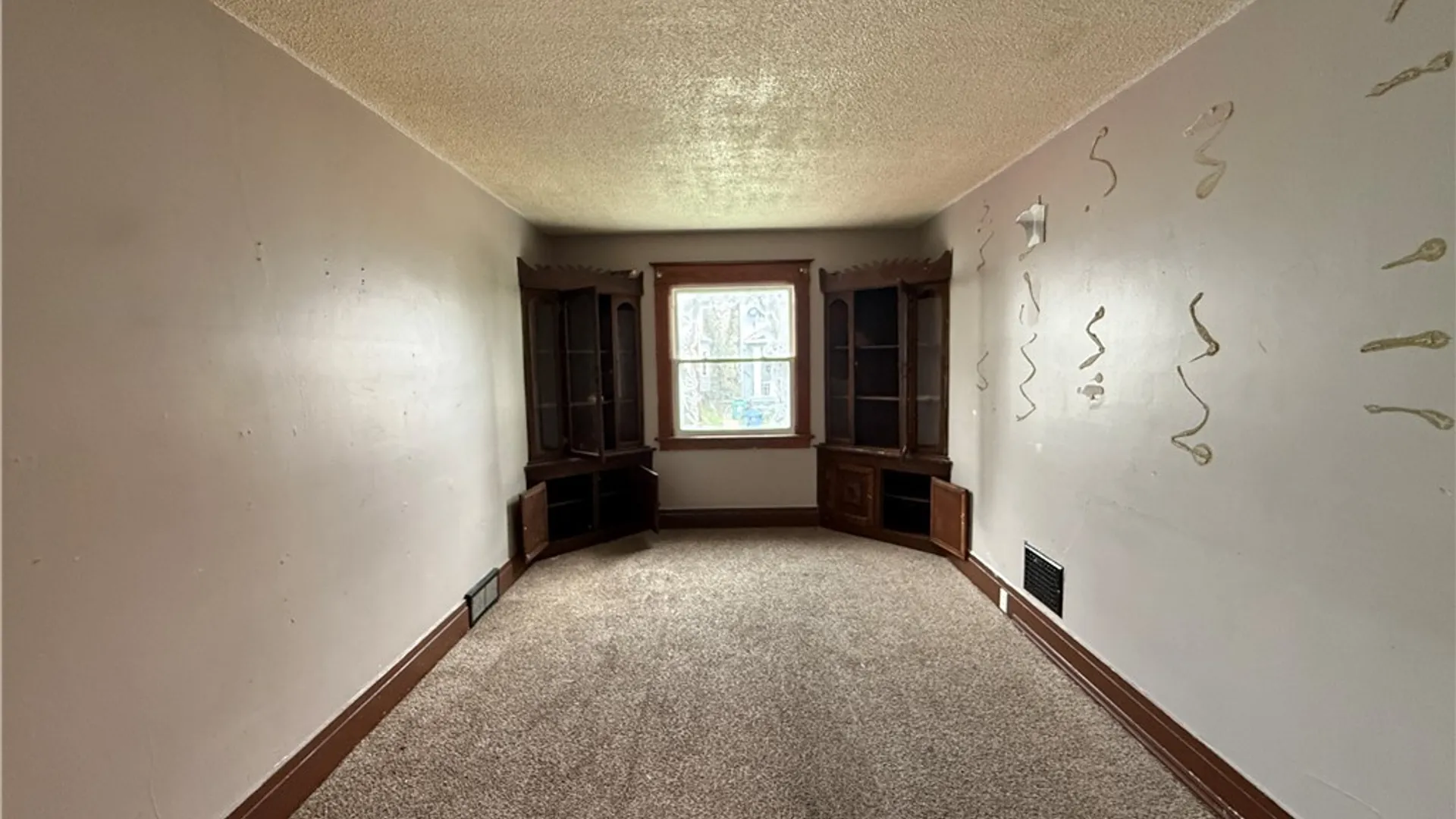 Property at 77 Mayer Avenue, Buffalo, NY 14207 4