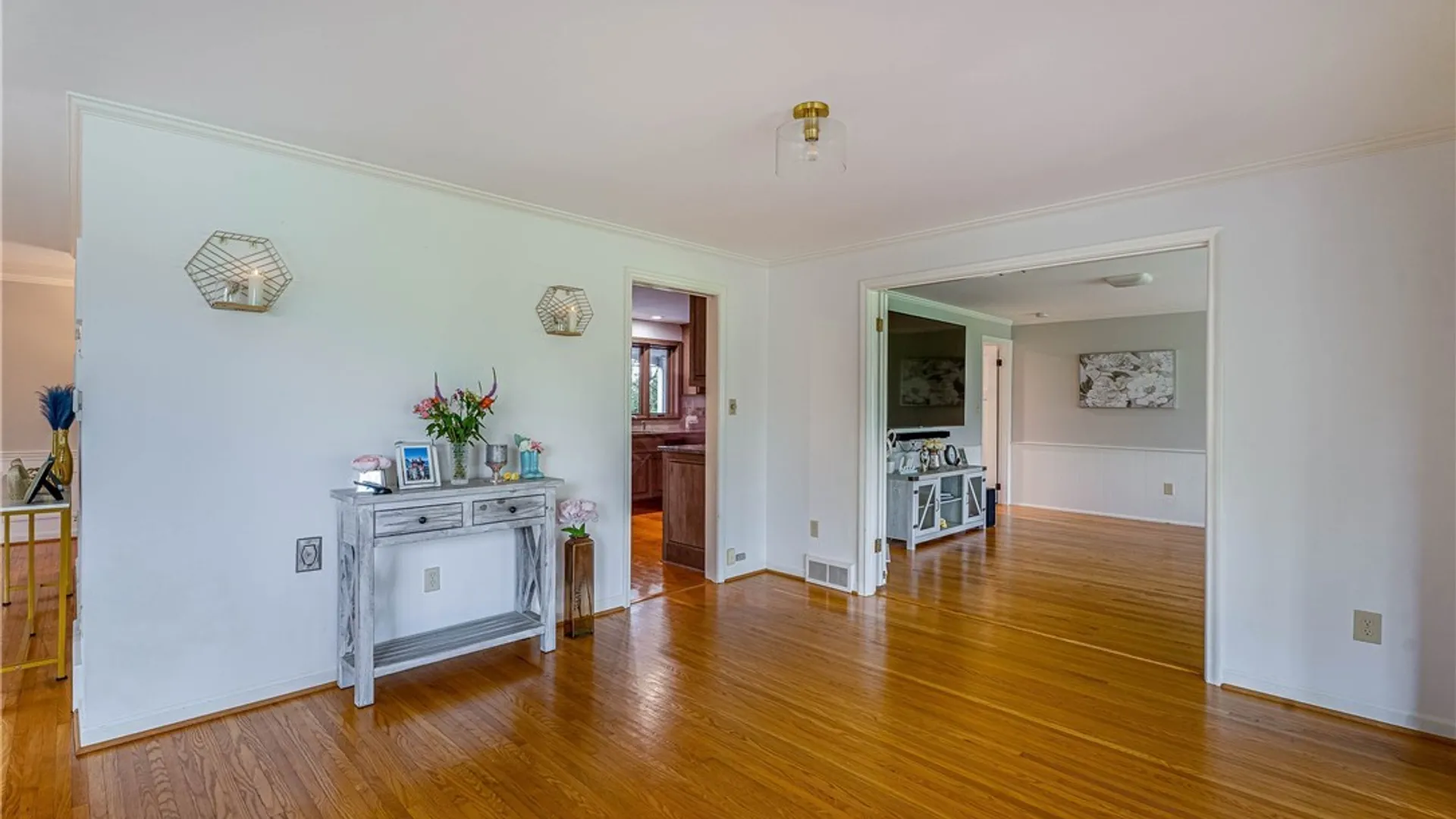 Property at 5 Knollwood Lane, Amherst, NY 14221 11