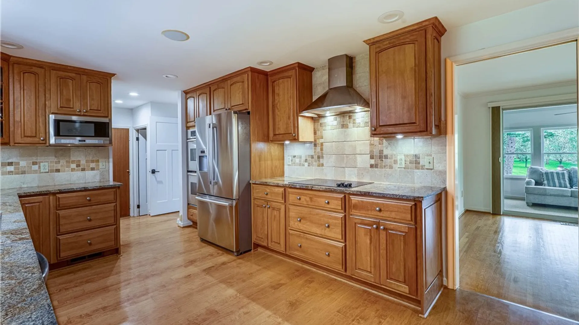 Property at 5 Knollwood Lane, Amherst, NY 14221 18