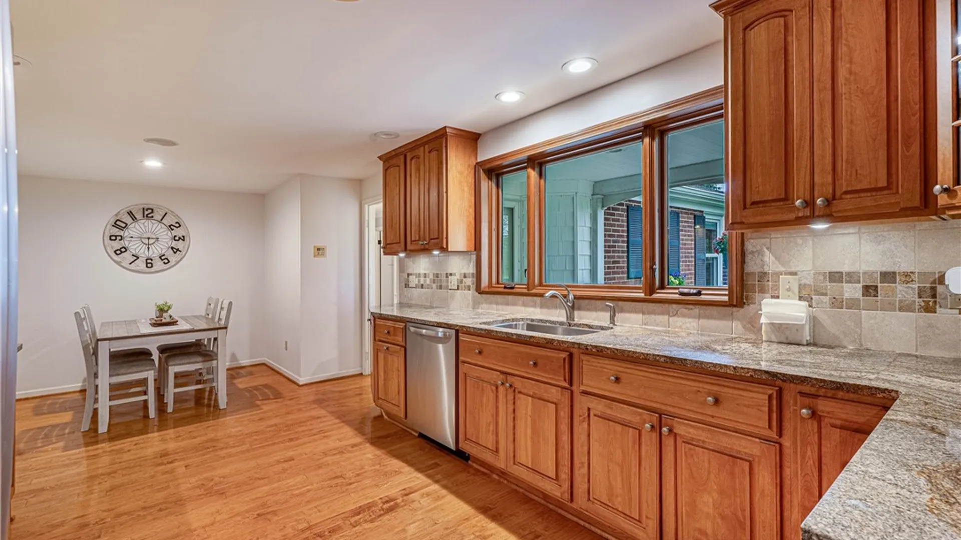 Property at 5 Knollwood Lane, Amherst, NY 14221 19