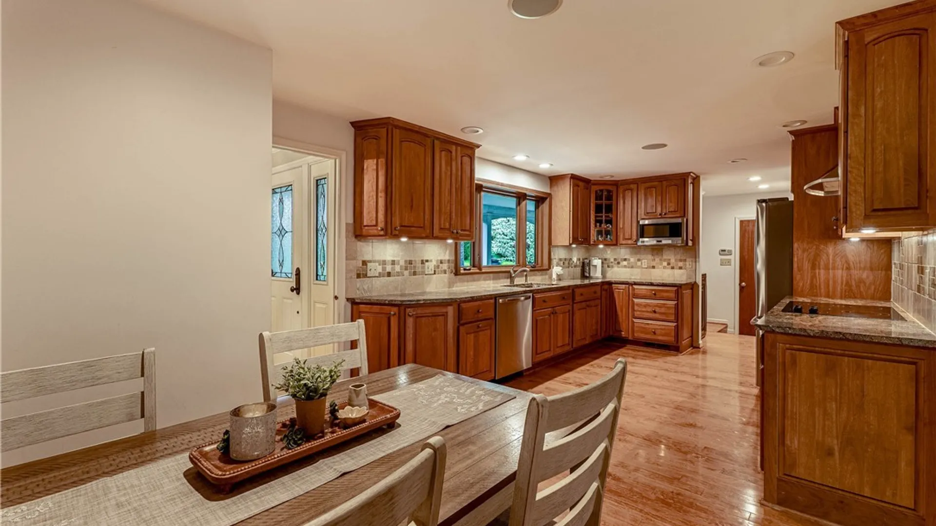Property at 5 Knollwood Lane, Amherst, NY 14221 20