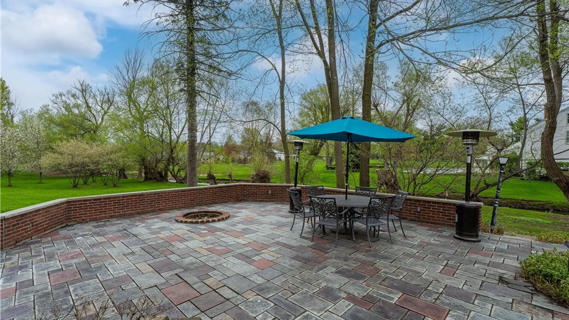 Property at 5 Knollwood Lane, Amherst, NY 14221 37