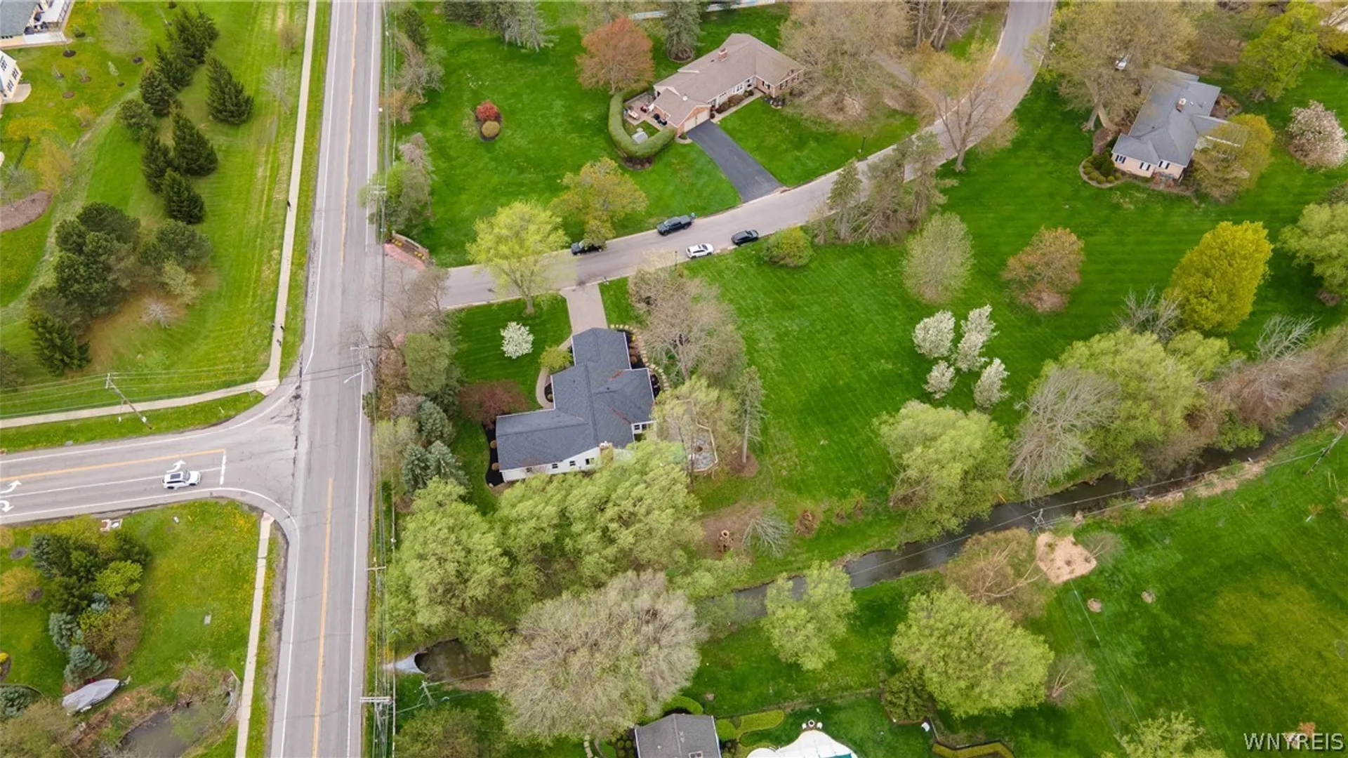 Property at 5 Knollwood Lane, Amherst, NY 14221 48