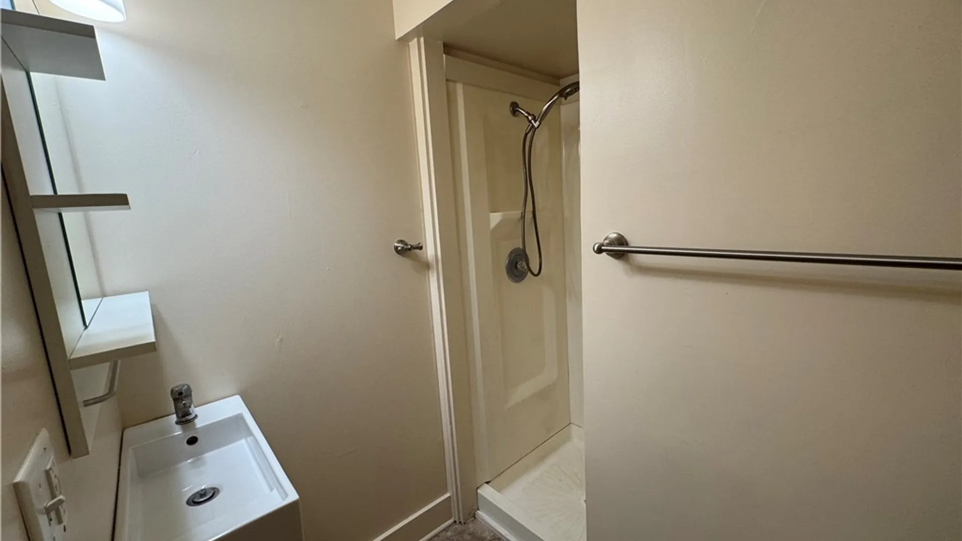 Property at 1714 Valley Drive, Syracuse, NY 13207 15