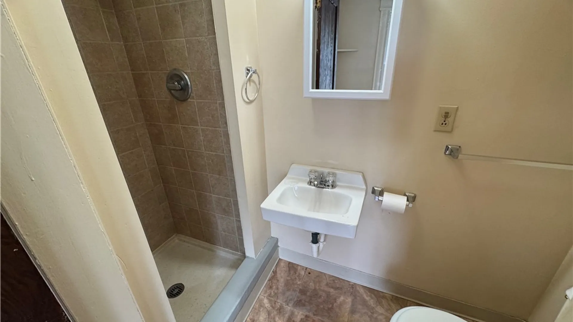 Property at 1714 Valley Drive, Syracuse, NY 13207 32
