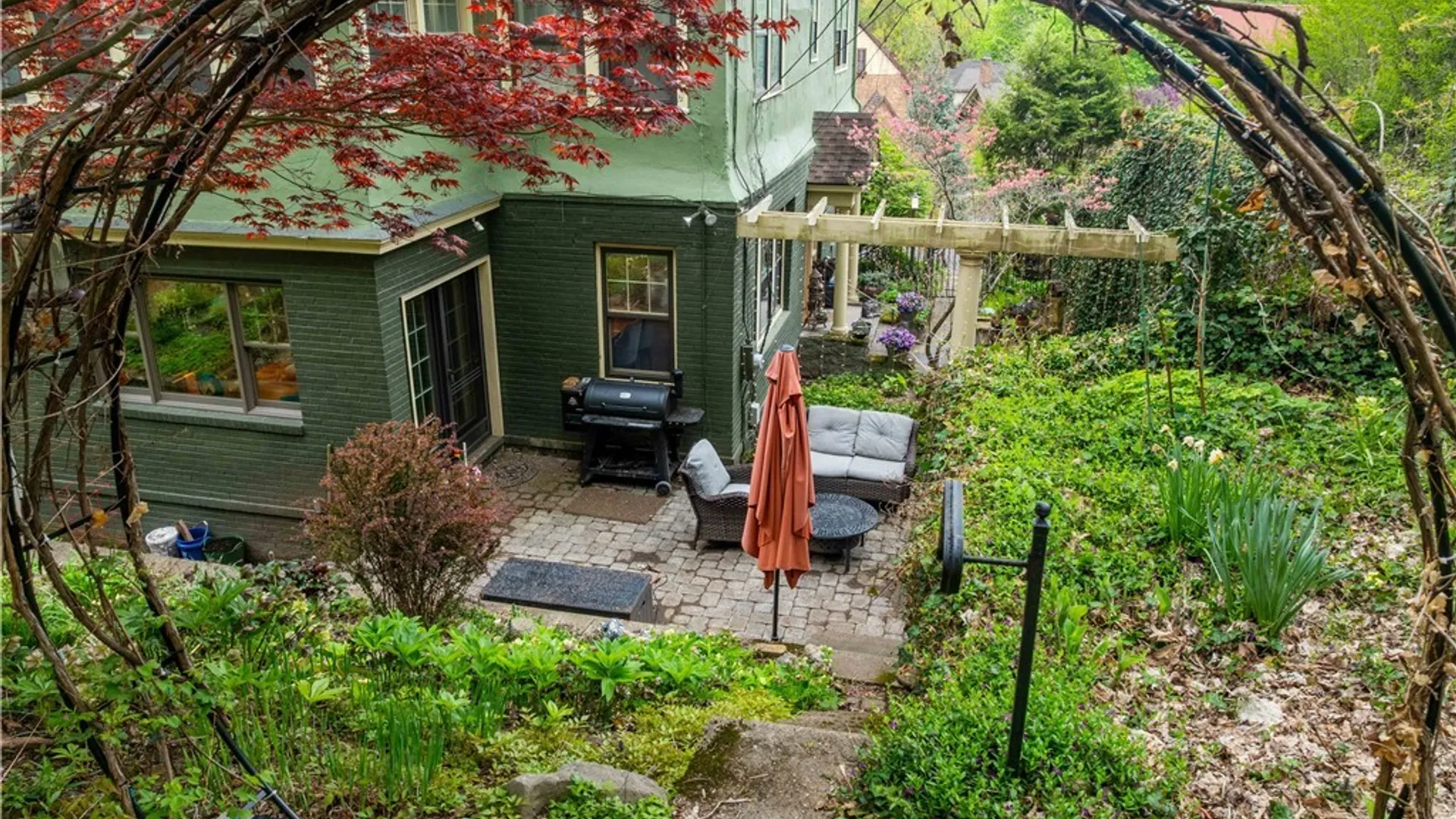 Property at 114 Scottholm, Syracuse, NY 13224 10